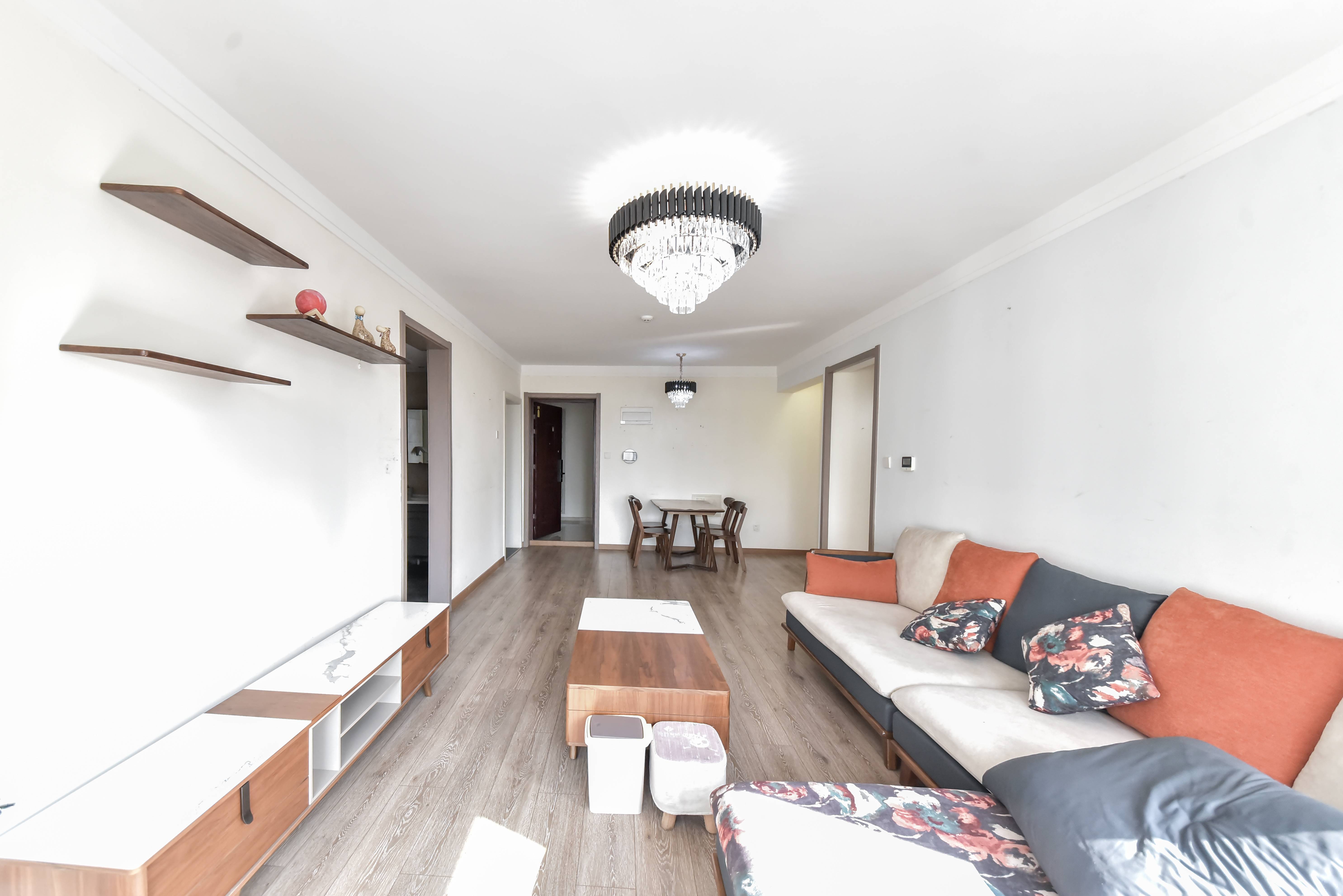  龙湖春江郦城 南北