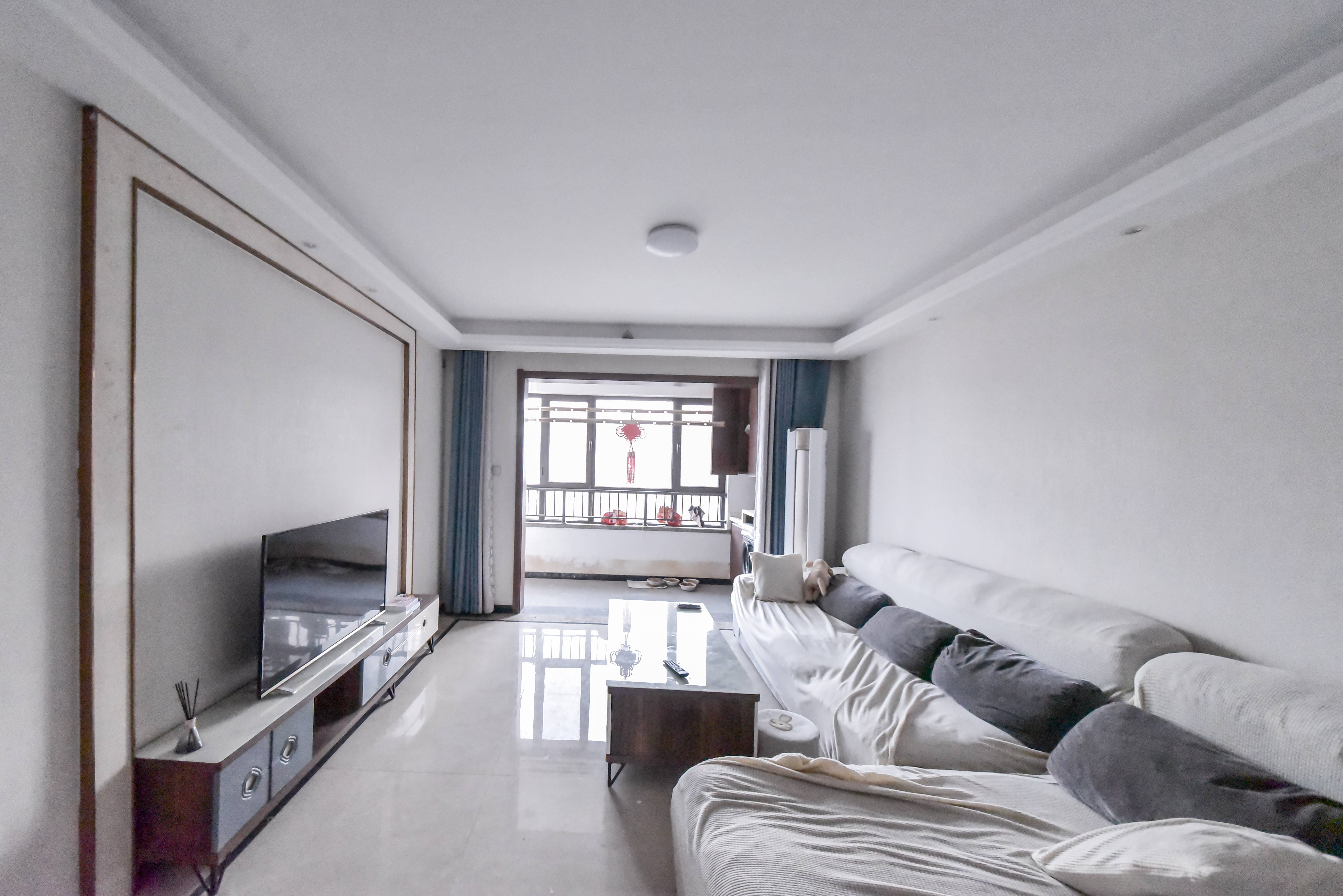 旭辉银盛泰金域蓝山