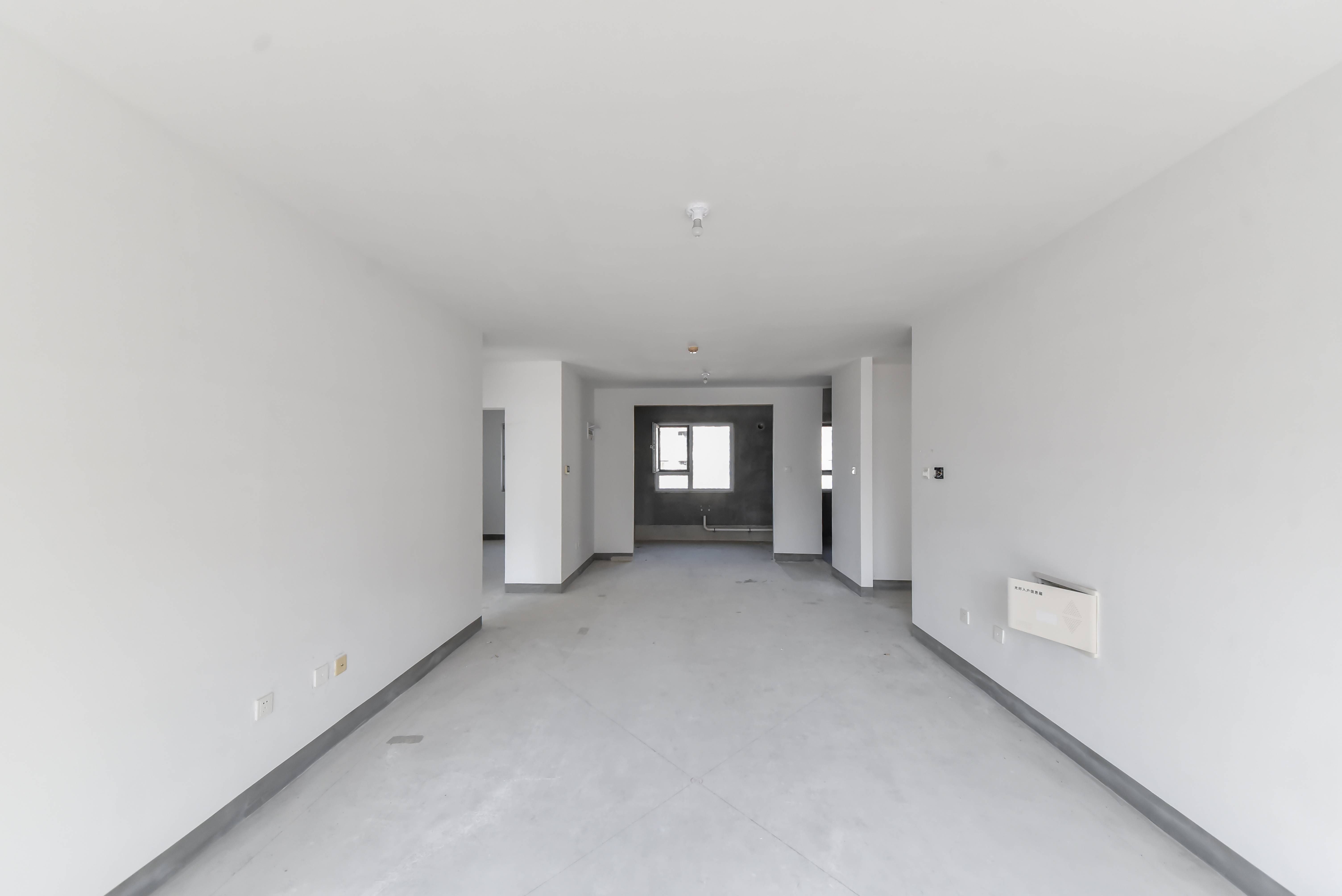  龙湖春江悦茗 南北