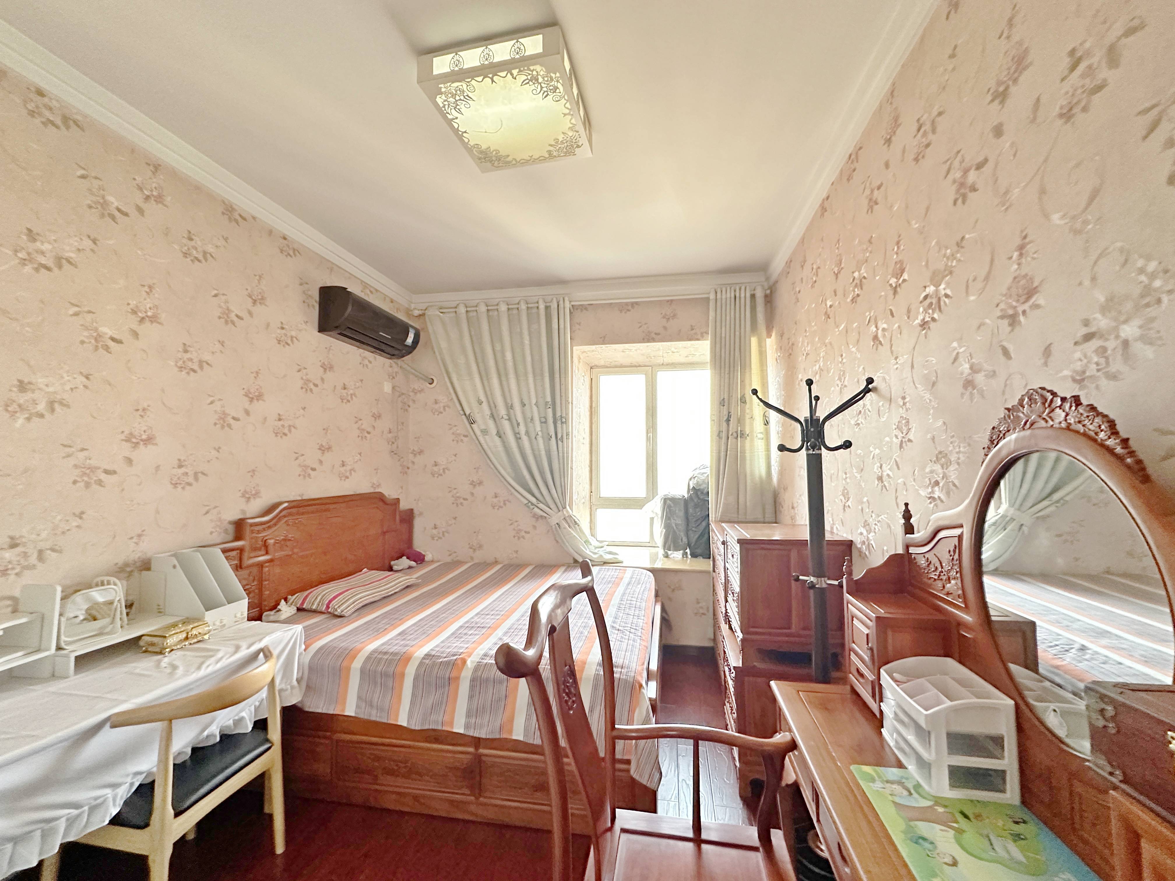 绿地新里卢浮公馆