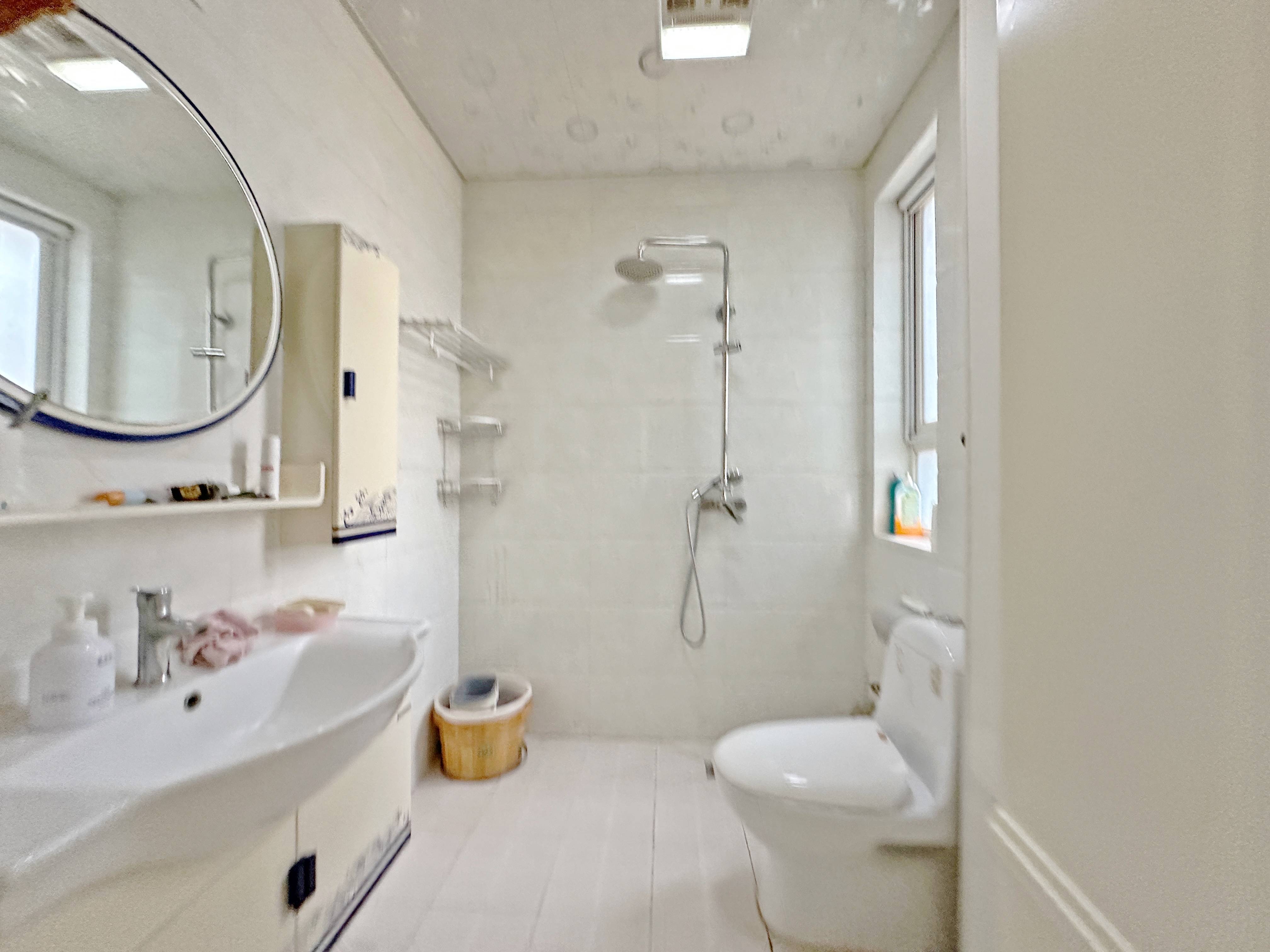 绿地新里卢浮公馆