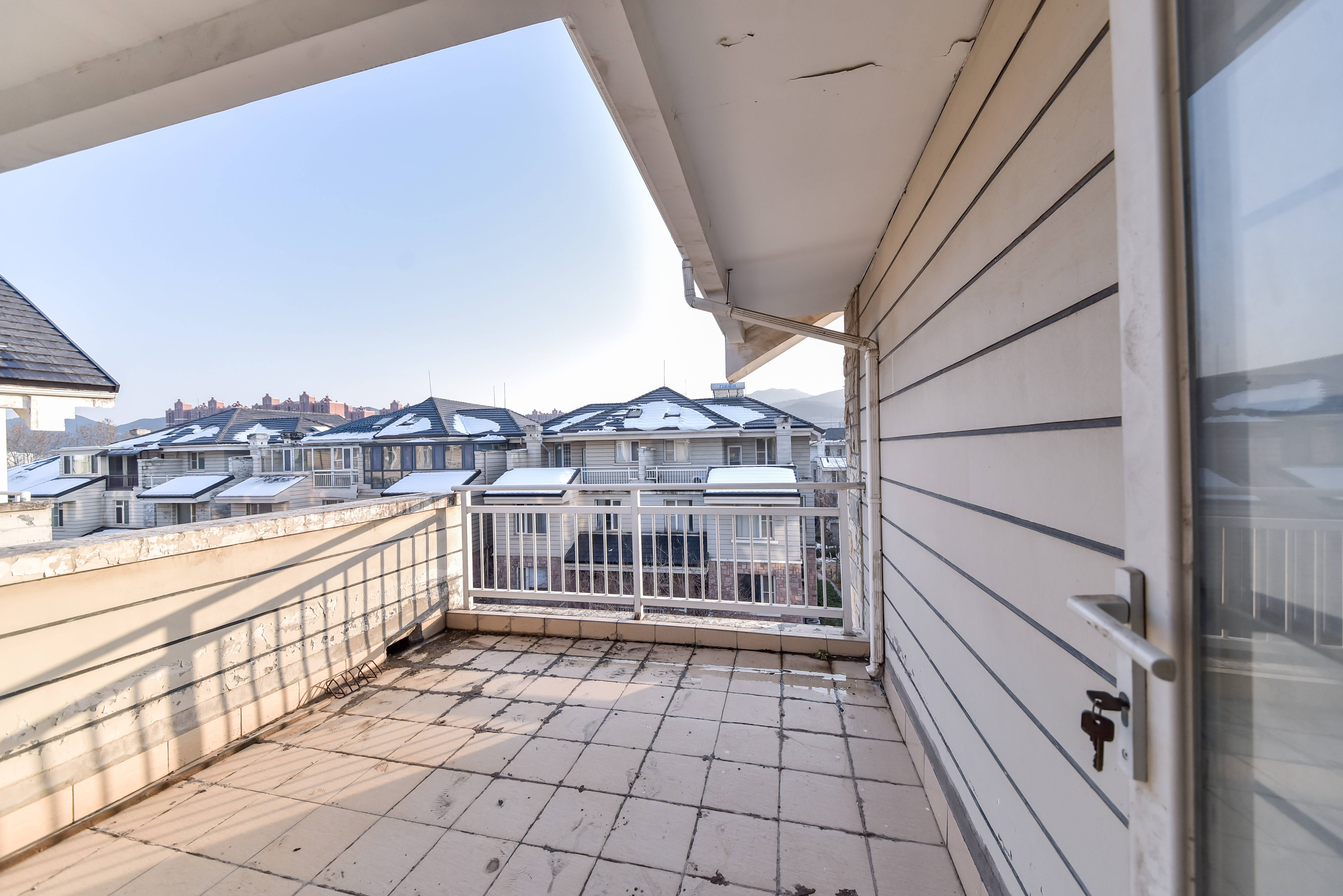 鲁信蟠龙山花园