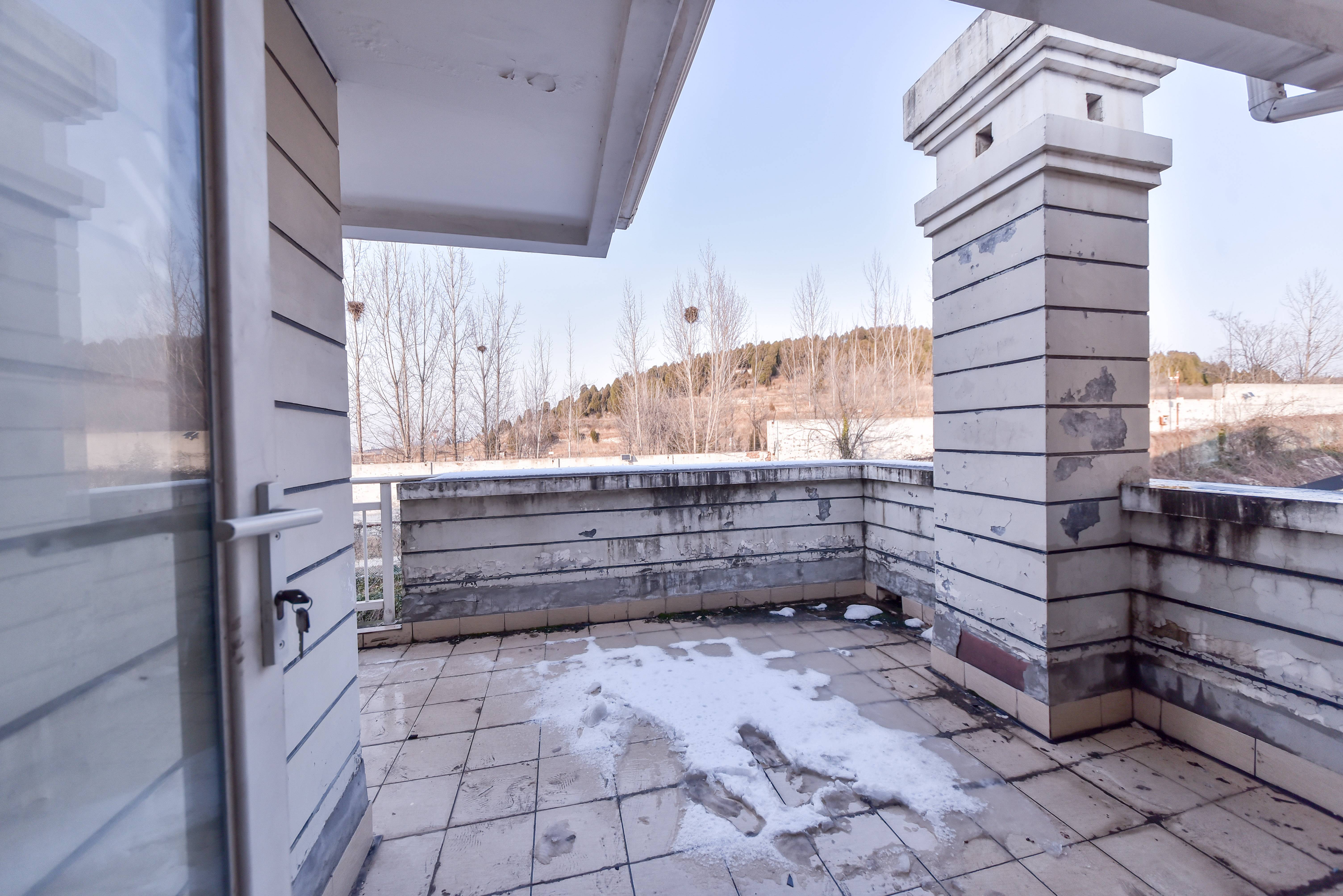 鲁信蟠龙山花园