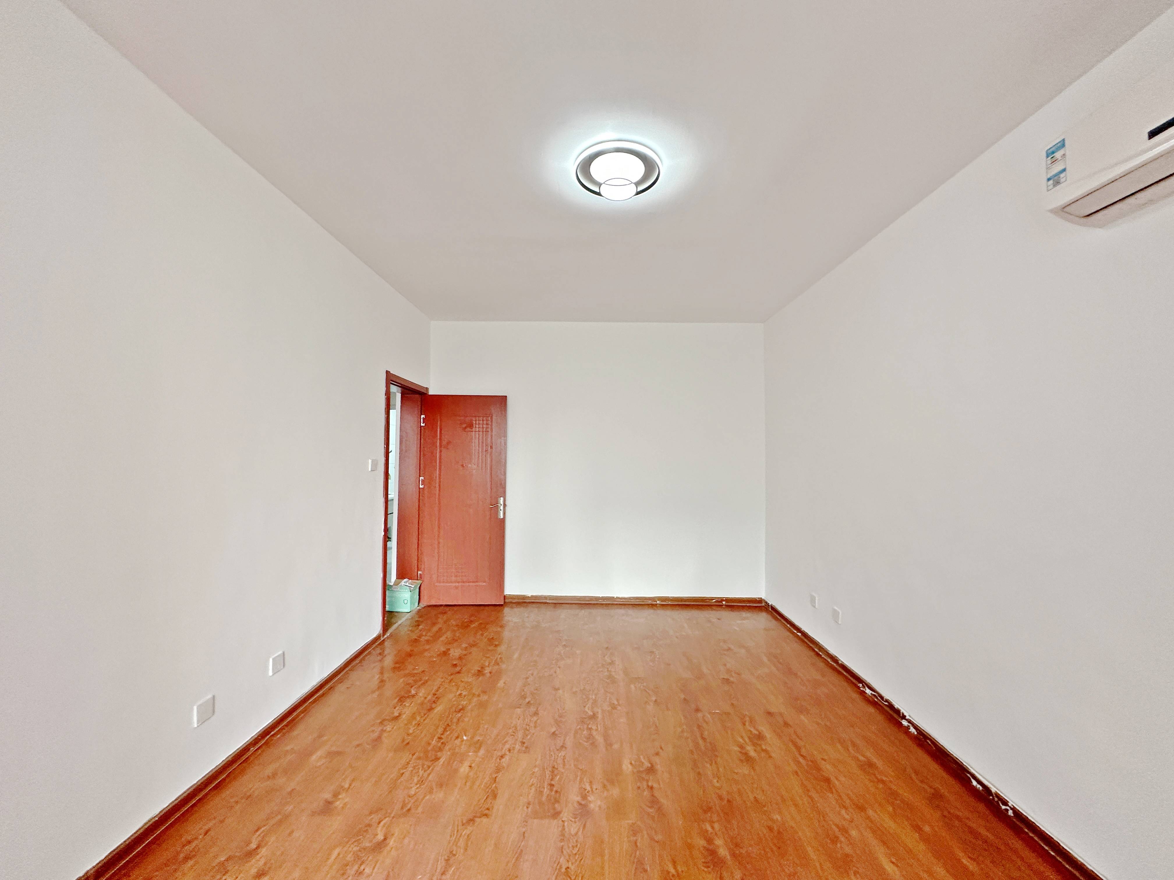 绿地新里卢浮公馆