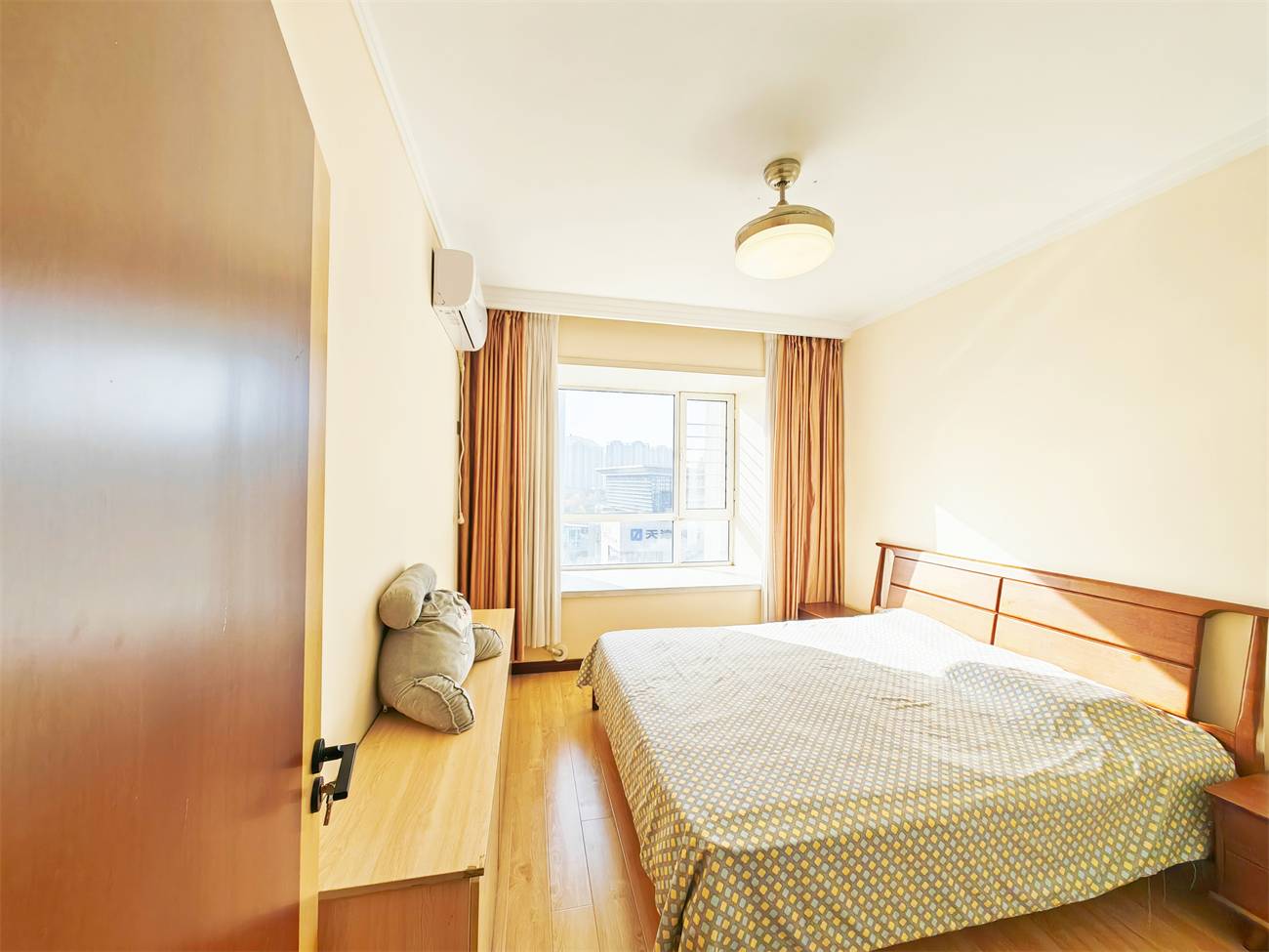 鲁能领秀城A区(十区)