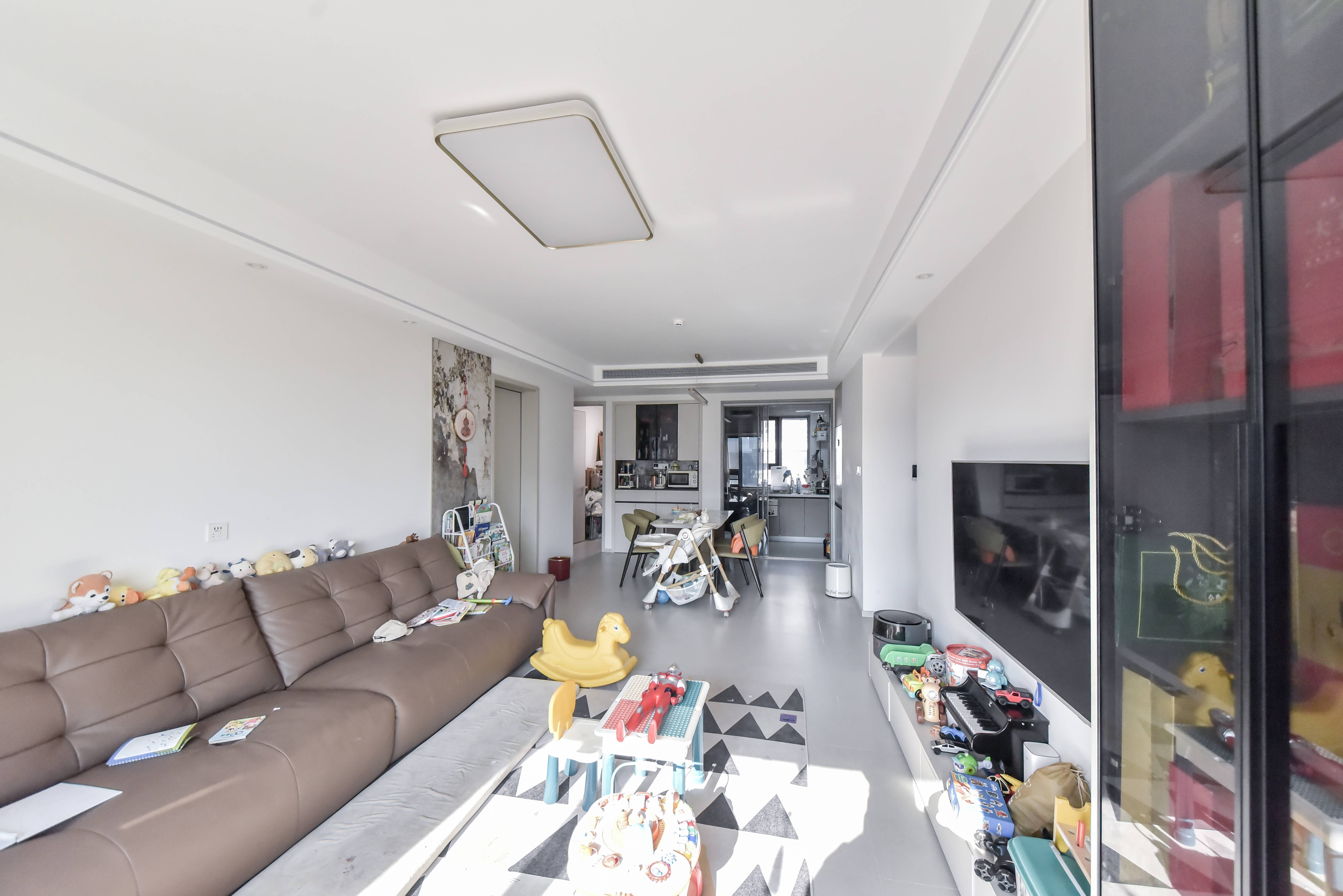  绿城春来风华 南北