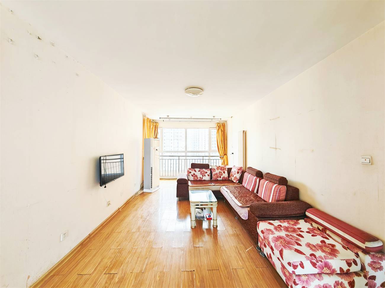  鲁能领秀城UP区2居室中楼层,近地铁随时看房