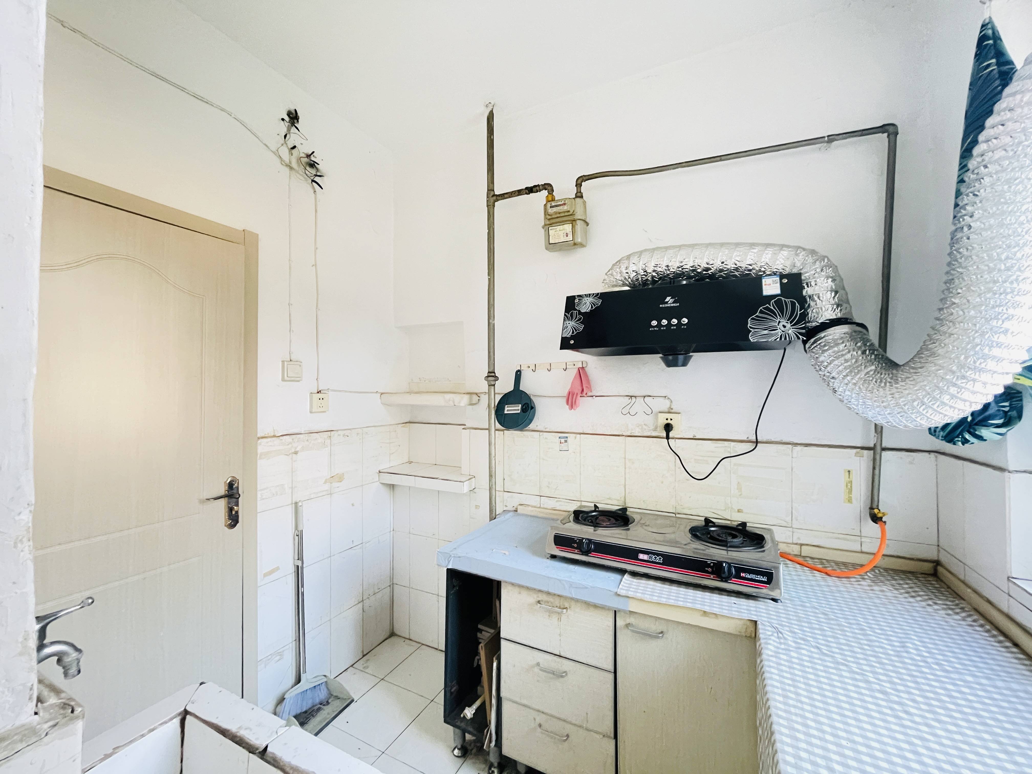 山大南路山大宿舍