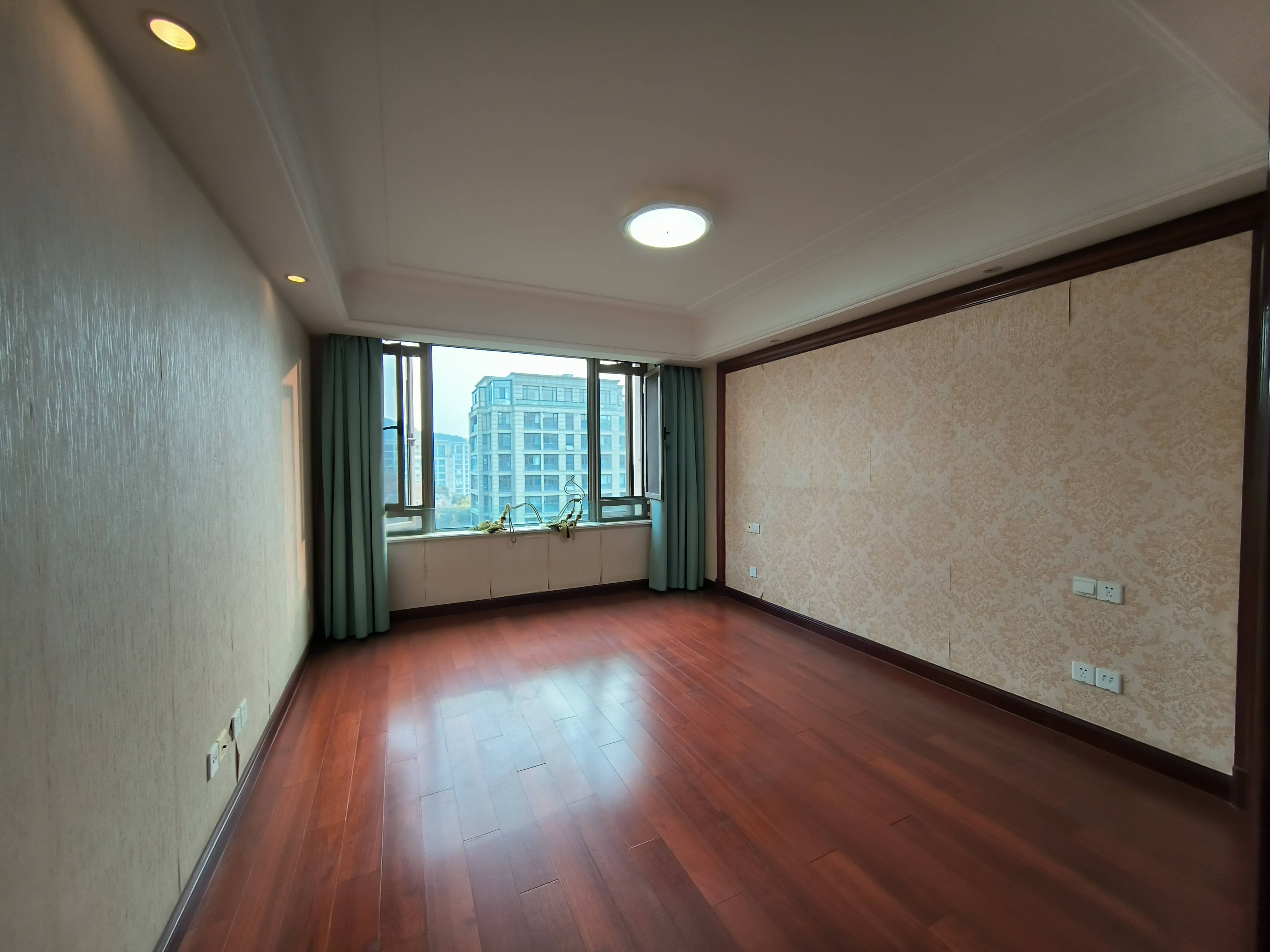 海尔绿城全运村锦兰园