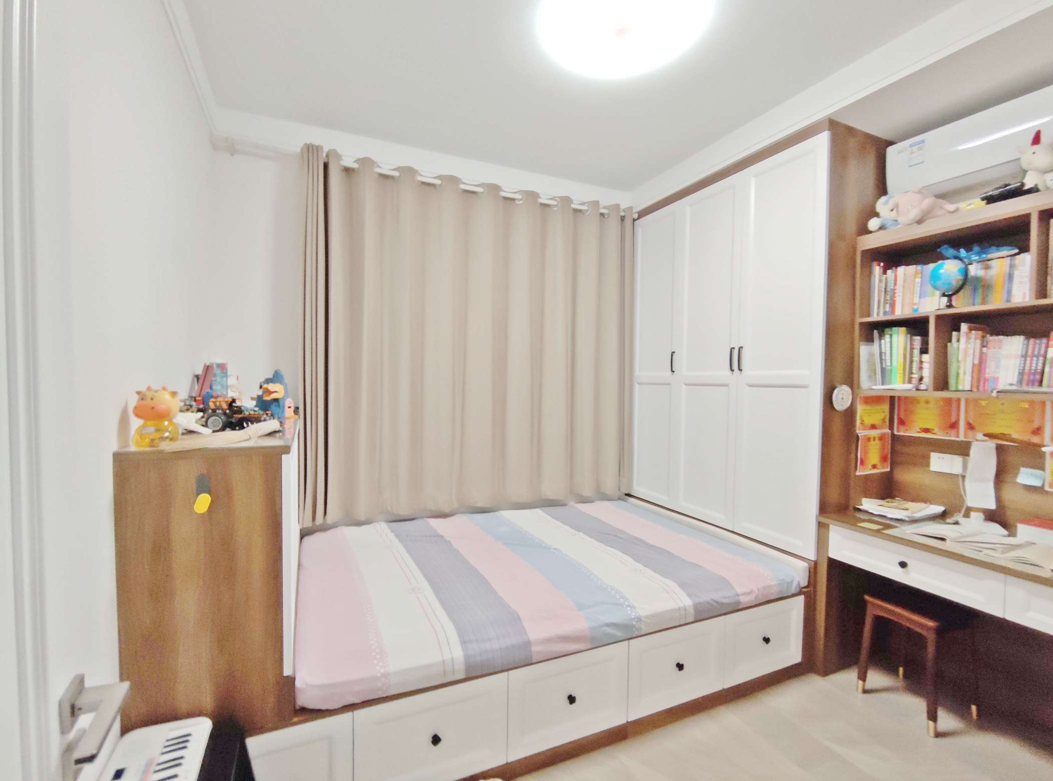 中海国际社区（铂宫别墅B2）