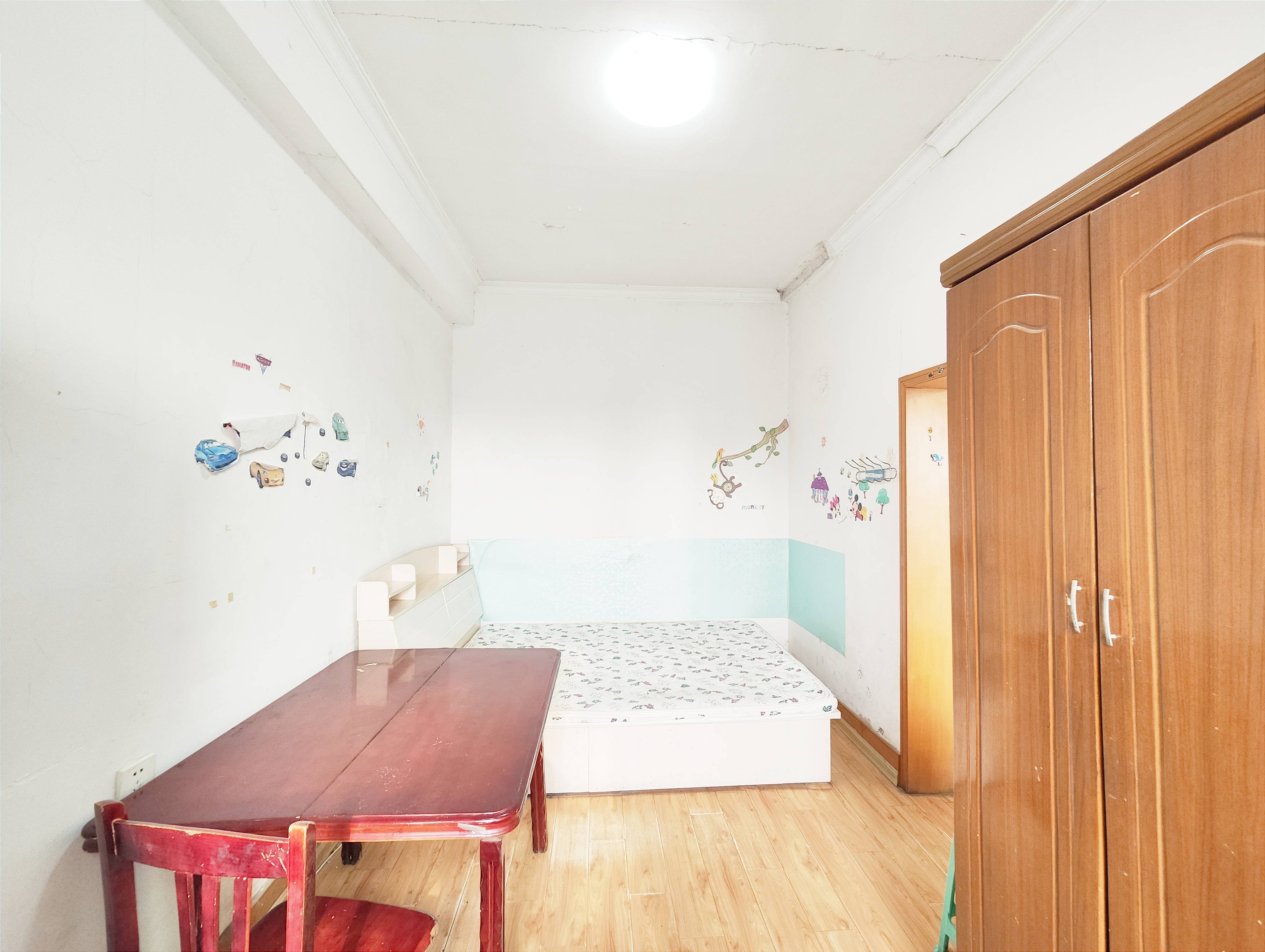 交校路路桥集团宿舍