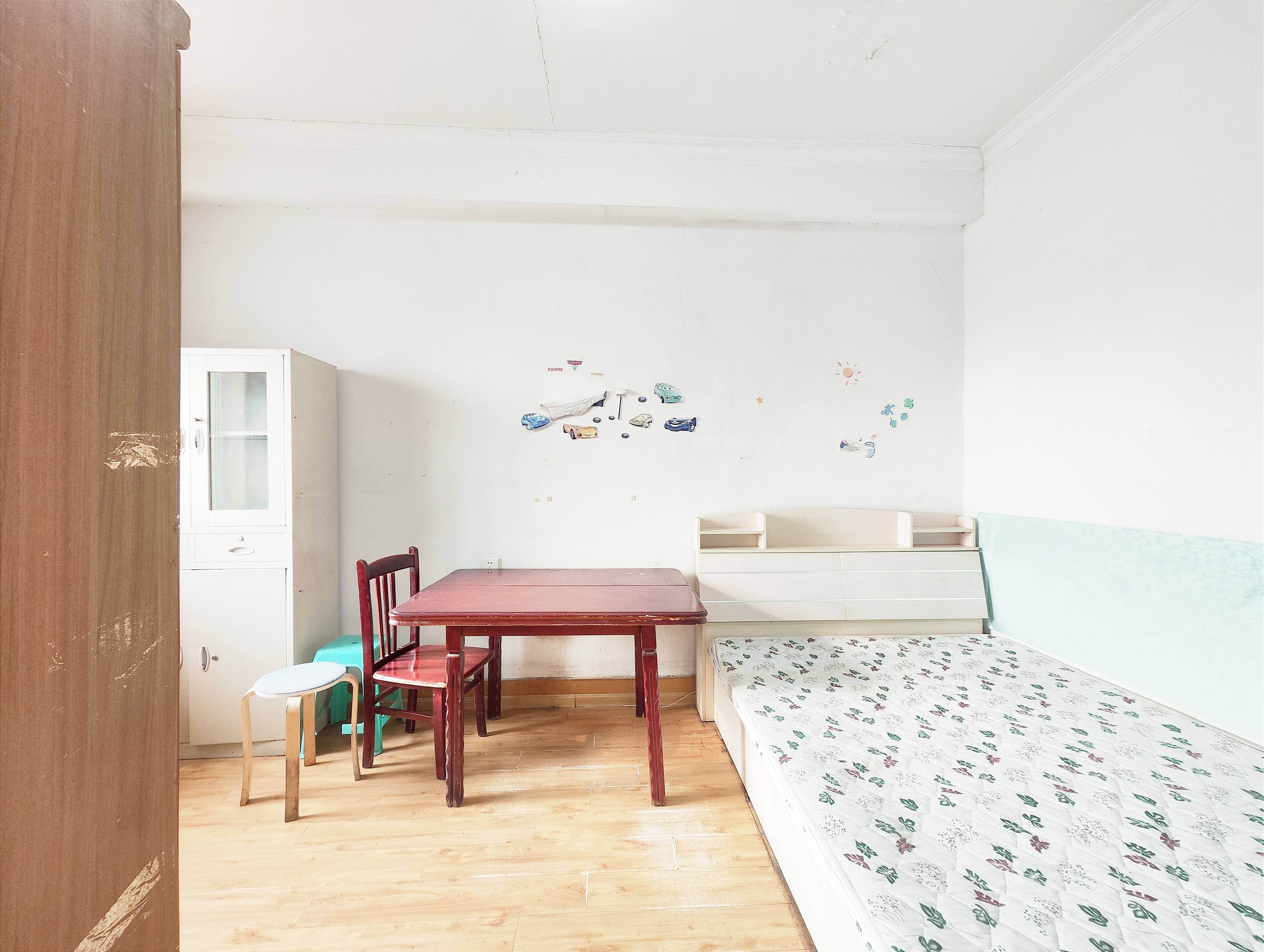 交校路路桥集团宿舍