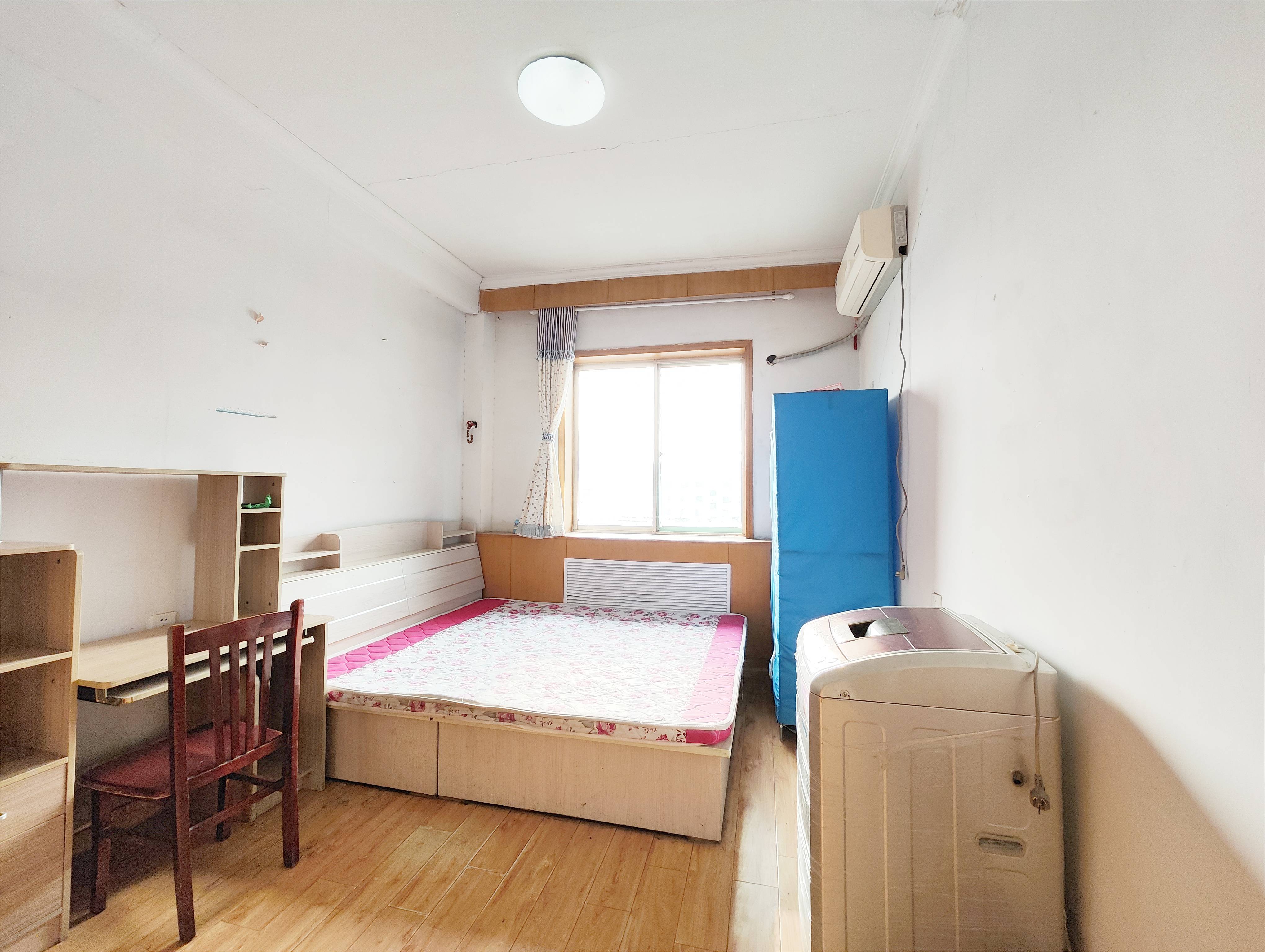 交校路路桥集团宿舍