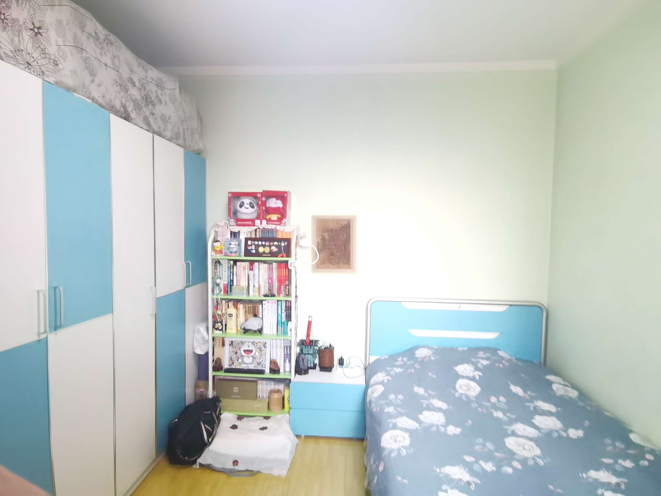 嘉馨现代逸居