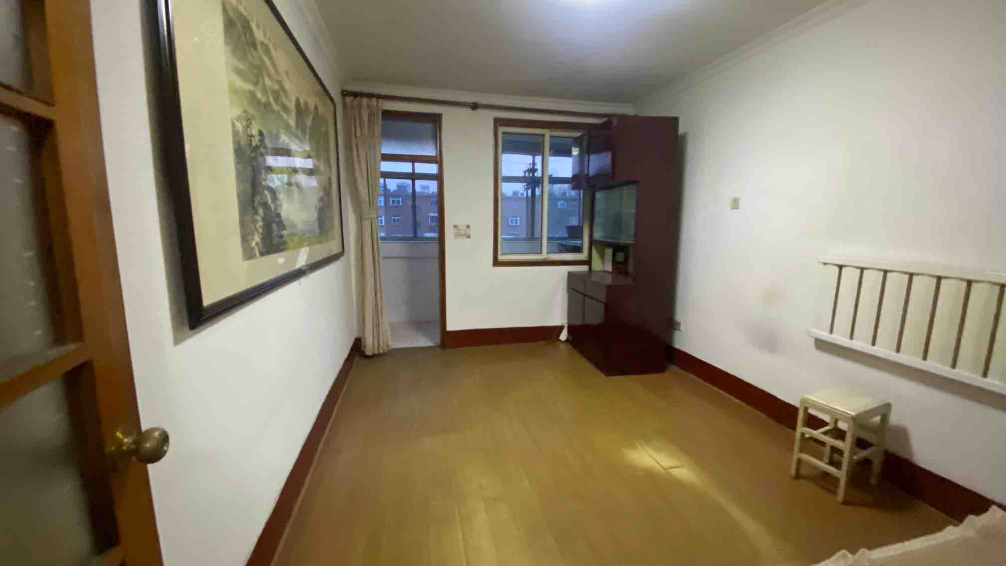 整租·长途汽车站 工人新村北村 3室1厅 9