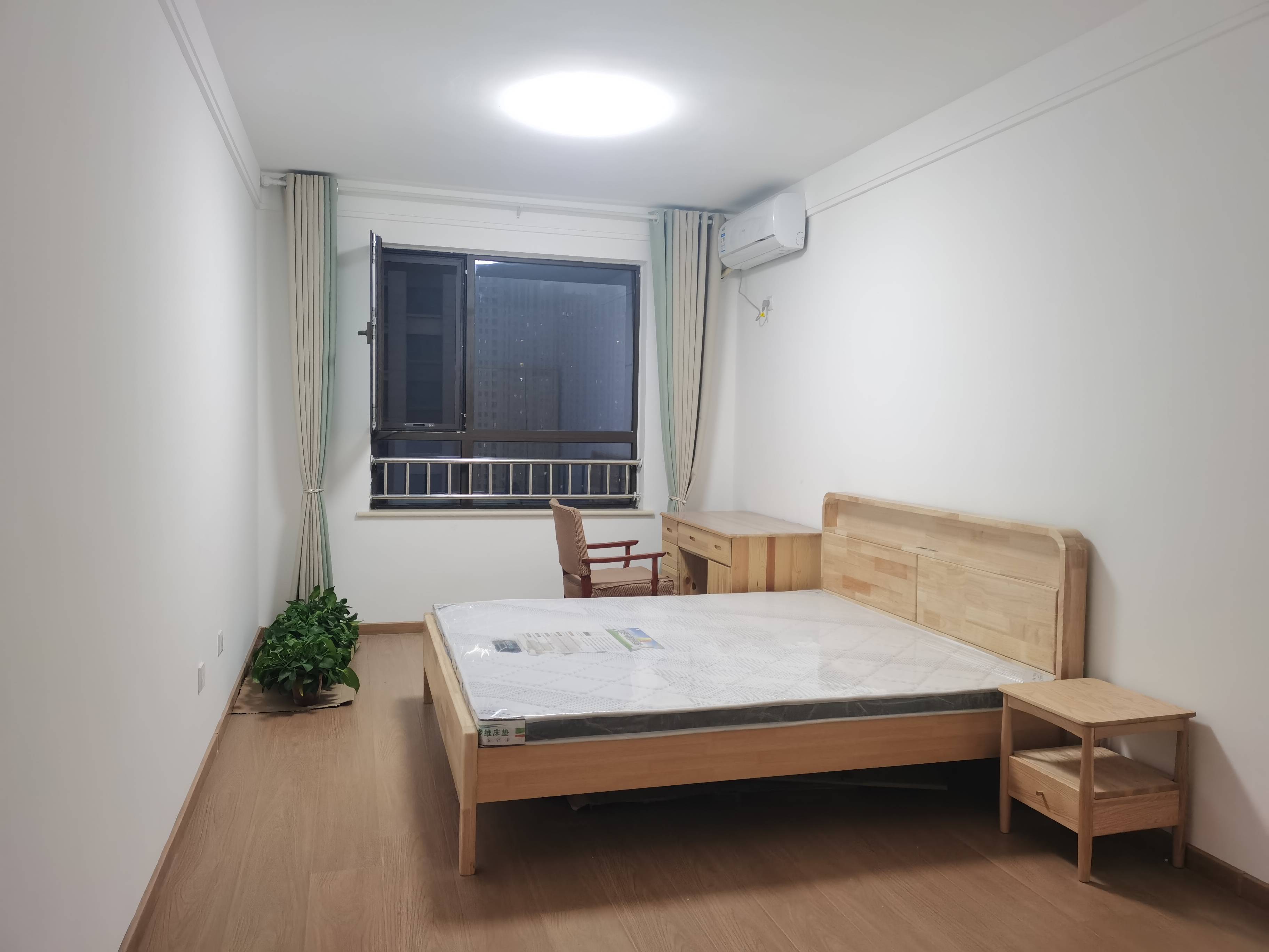 鲁邦奥林逸城西区