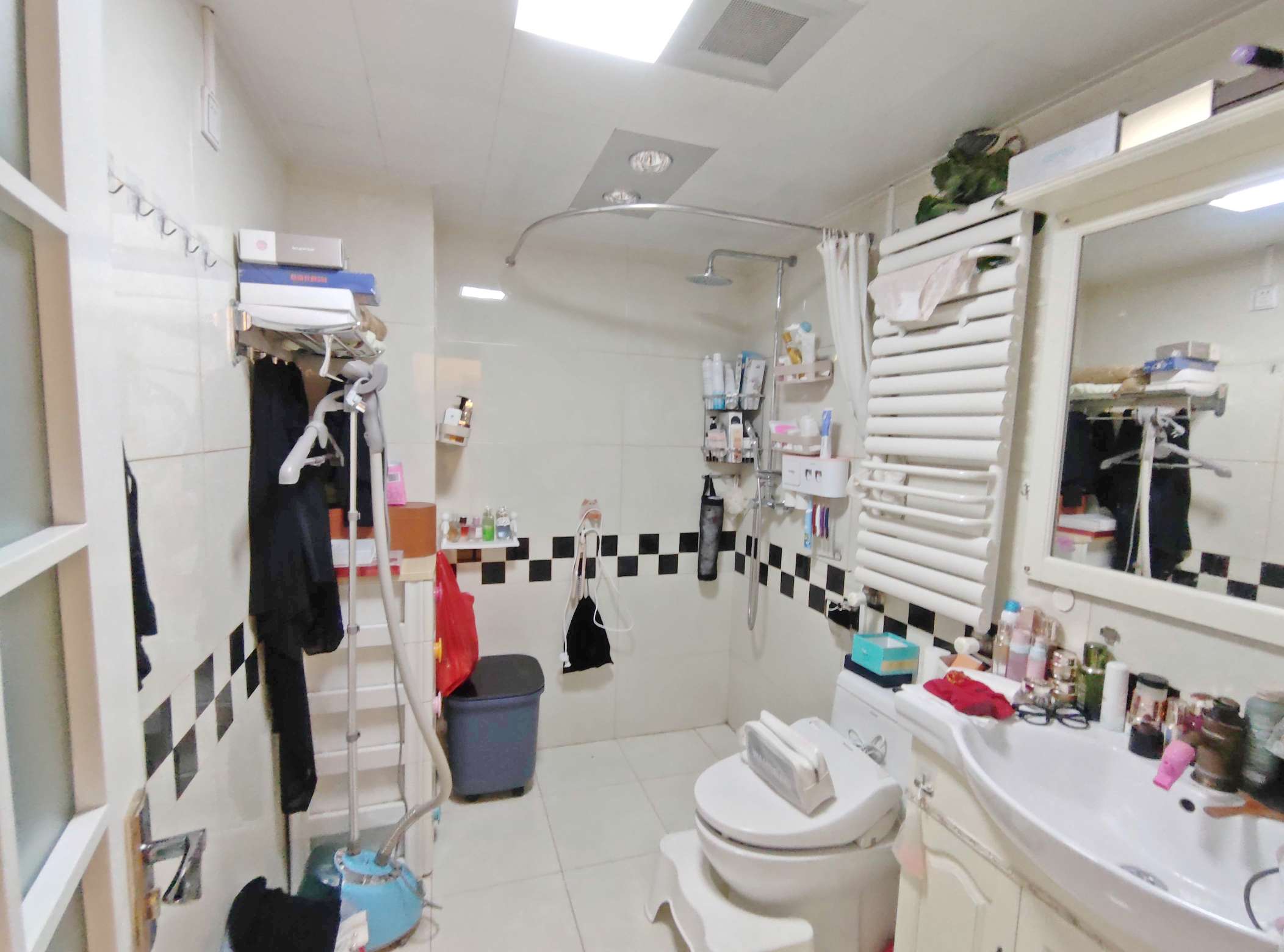 卧龙花园龙泰苑