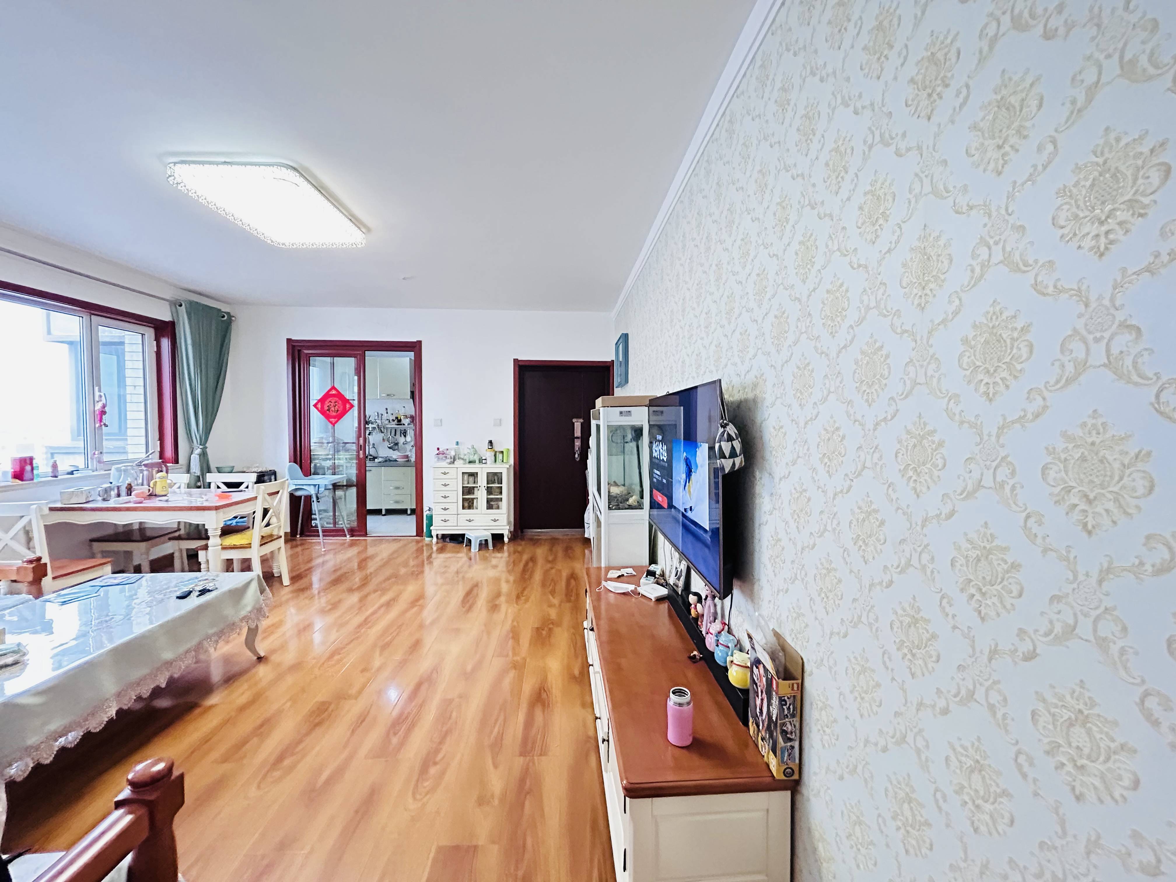  冠华历山吉第 南