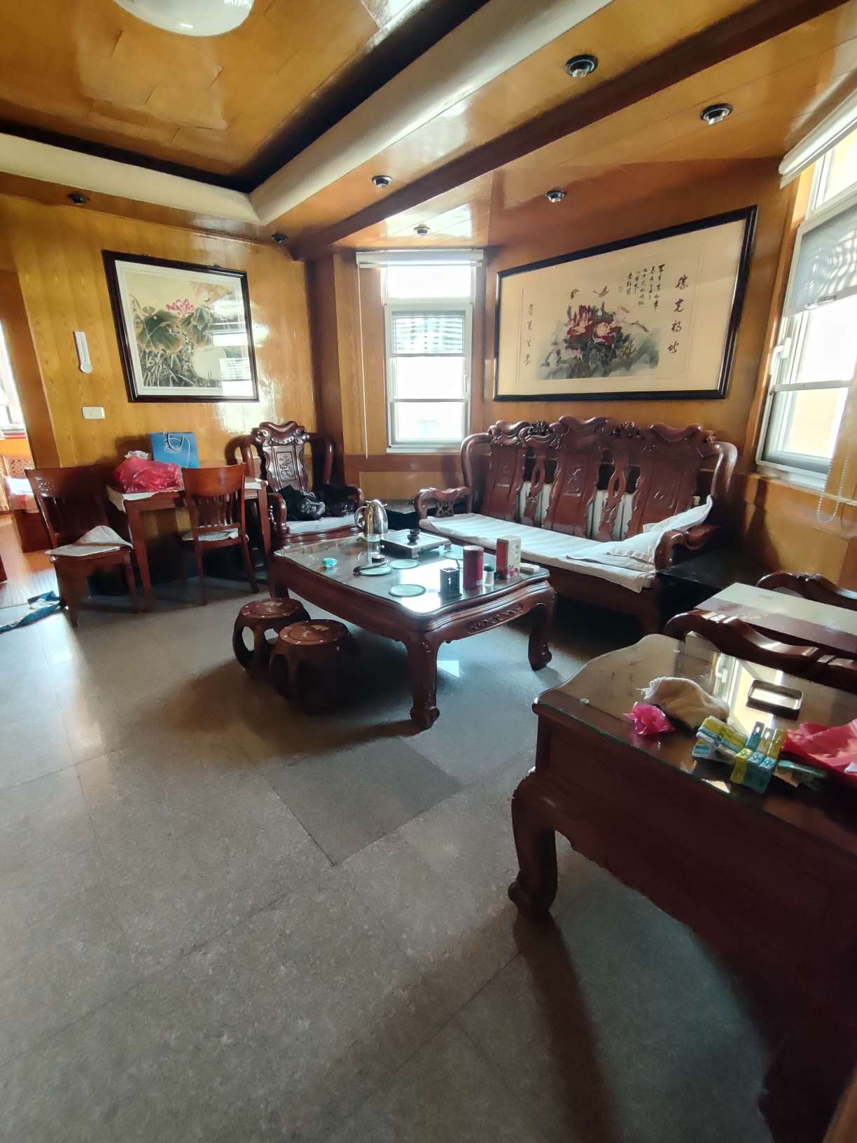 整租·环山路中楼层出租 全套家具家电 实木家具 家电刚买半年 看房预约
