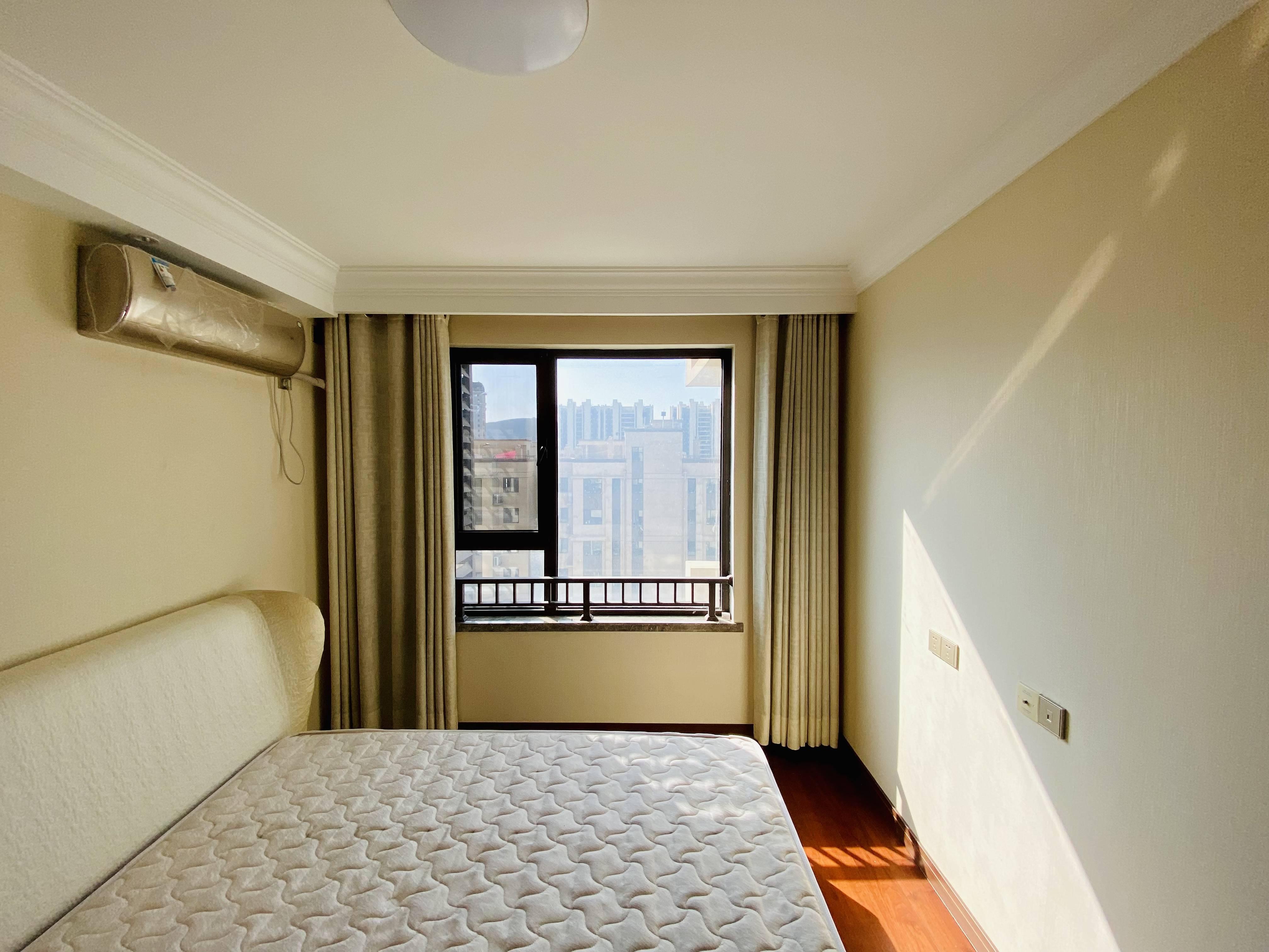 旭辉银盛泰金域蓝山