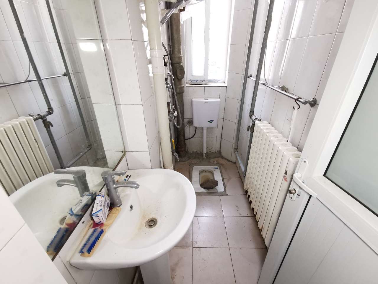 建筑新村南路4号