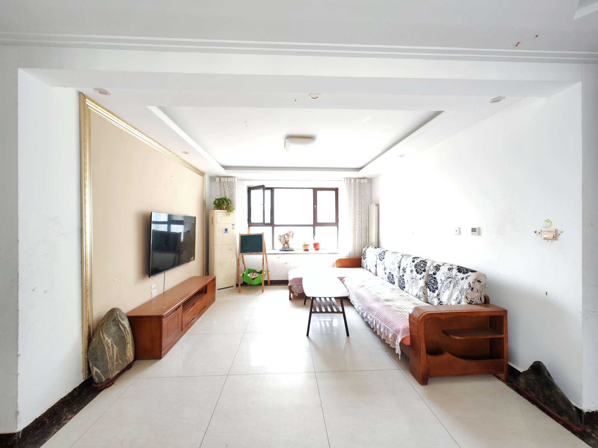 
							中海国际社区（御峰官邸B4）