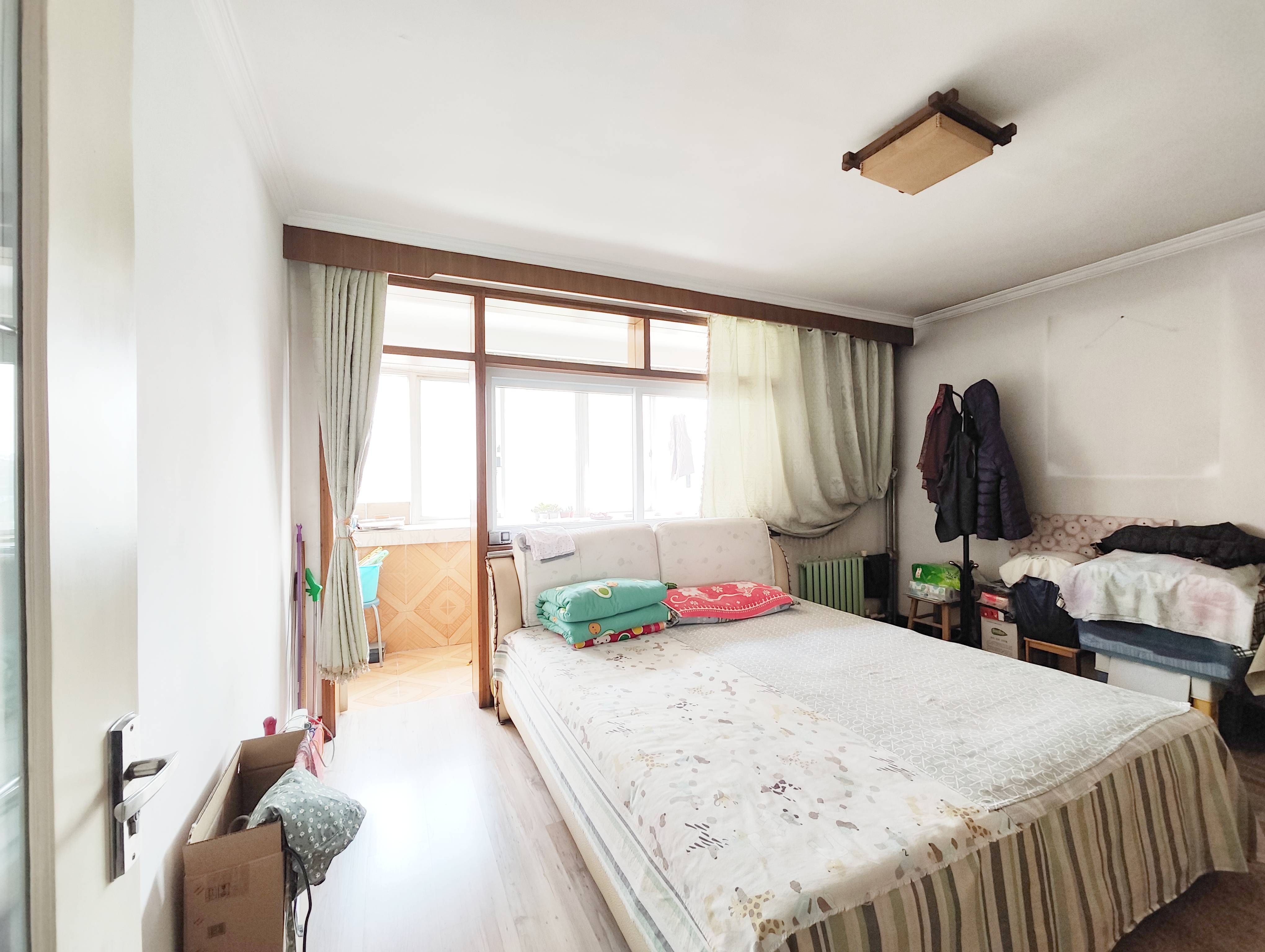 纬十二路重汽宿舍