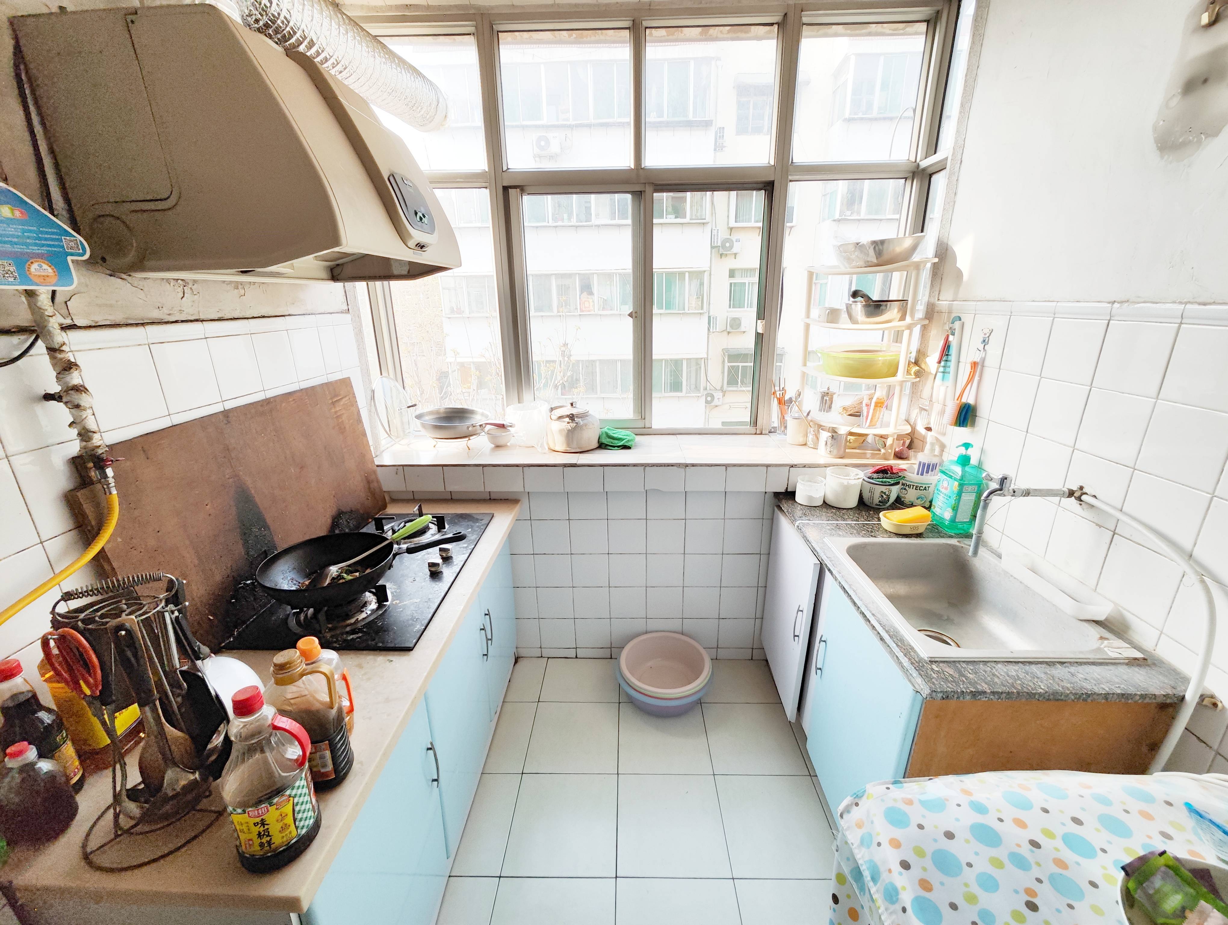 纬十二路重汽宿舍