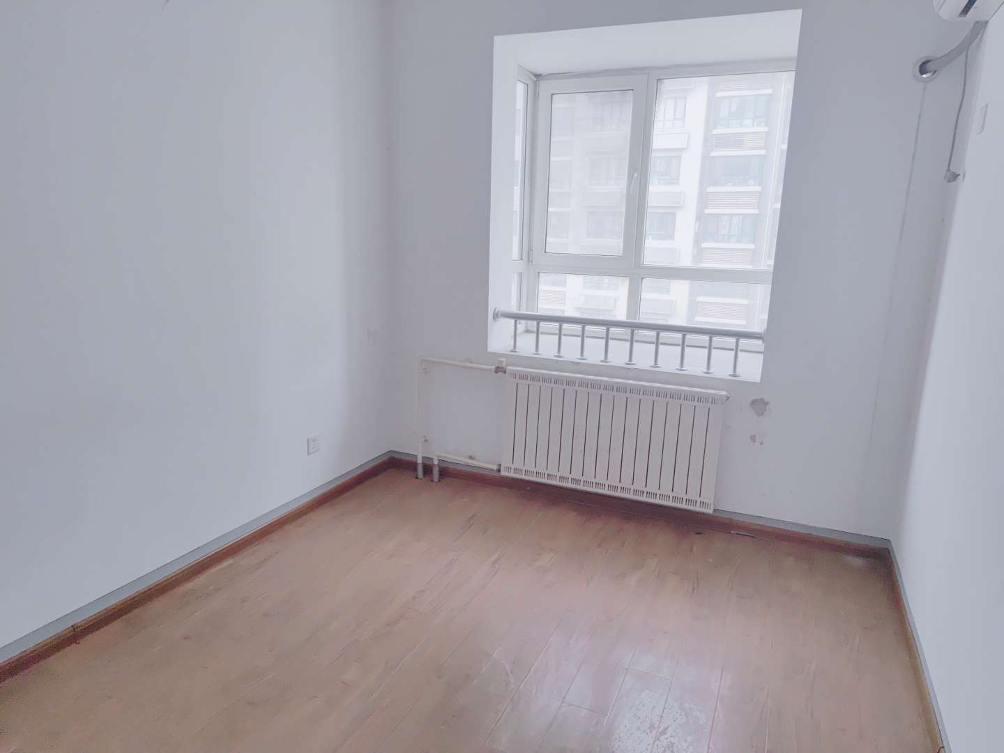 港基滨河华庭