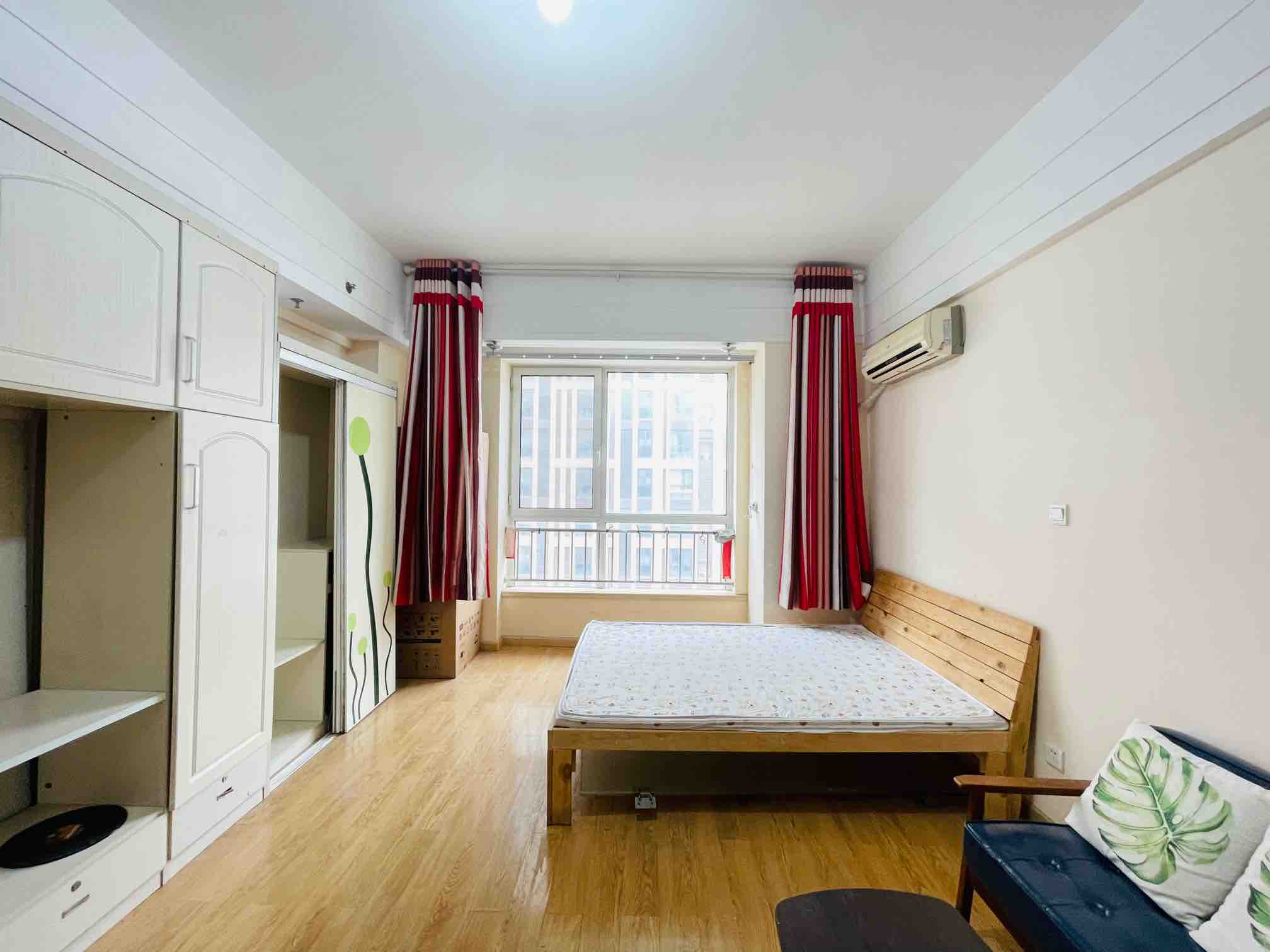  鲁商盛景广场 南