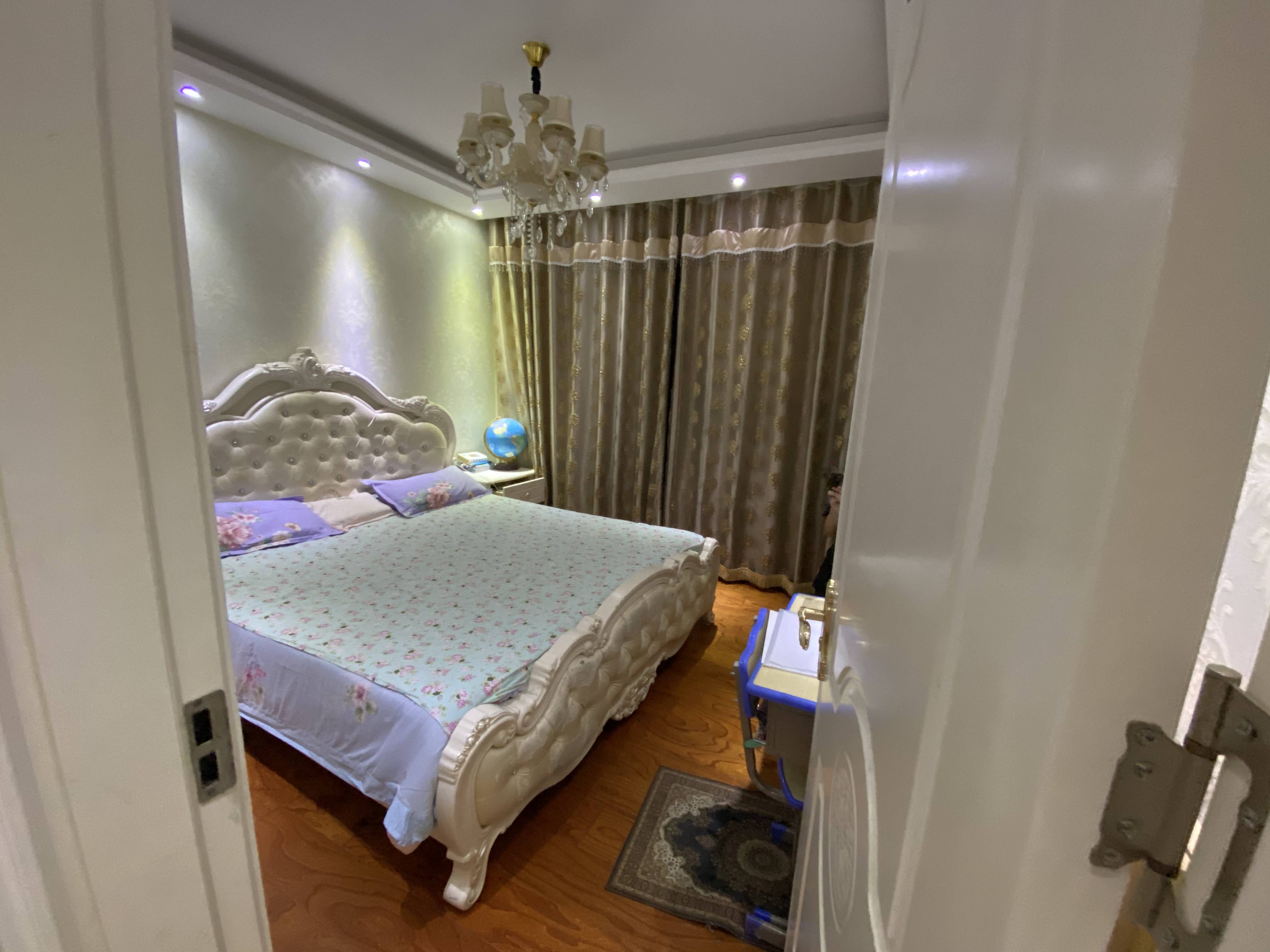 鲁能领秀城中央公园西三区（十九区）