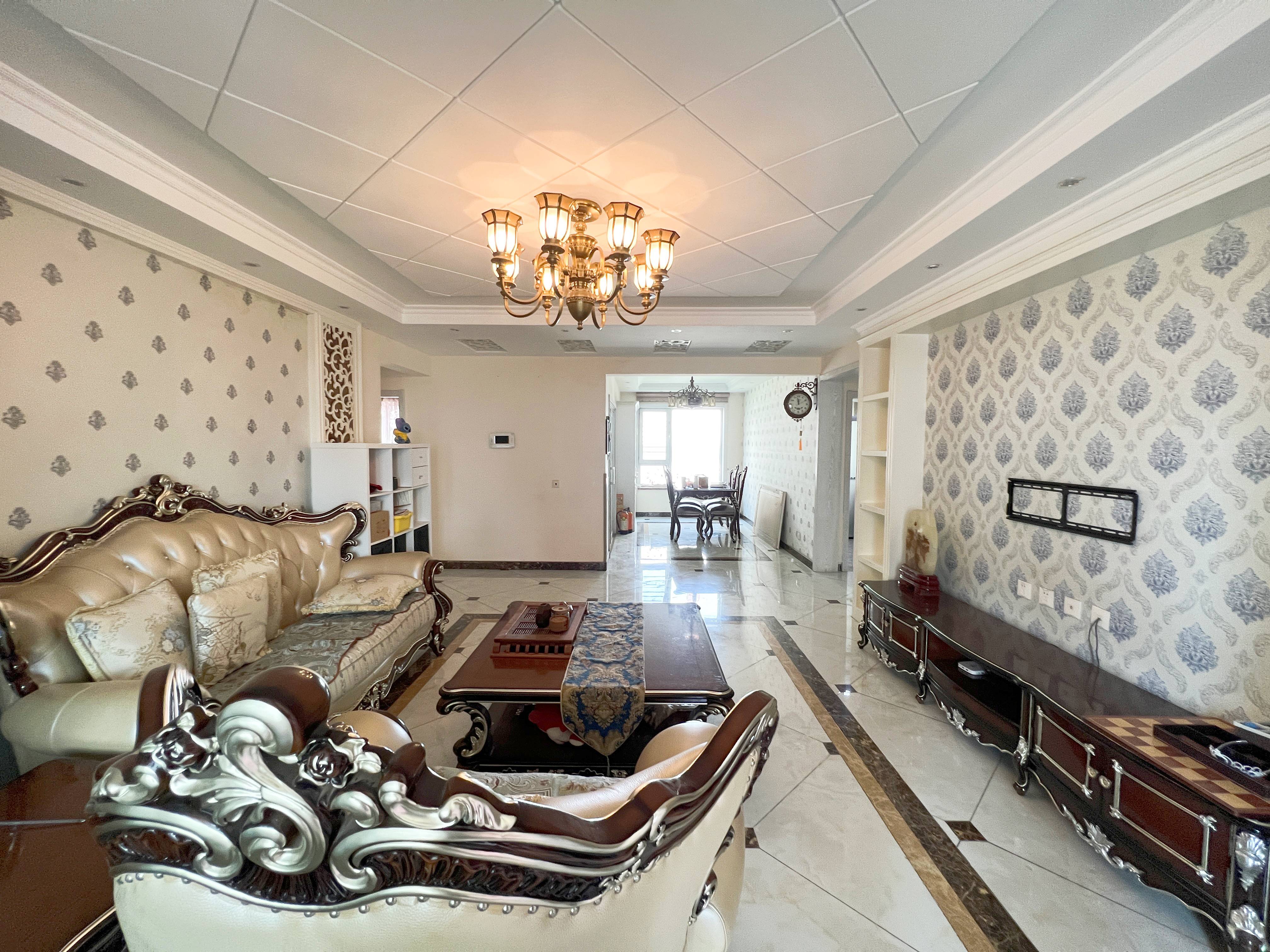 绿地新里梵尔赛公馆