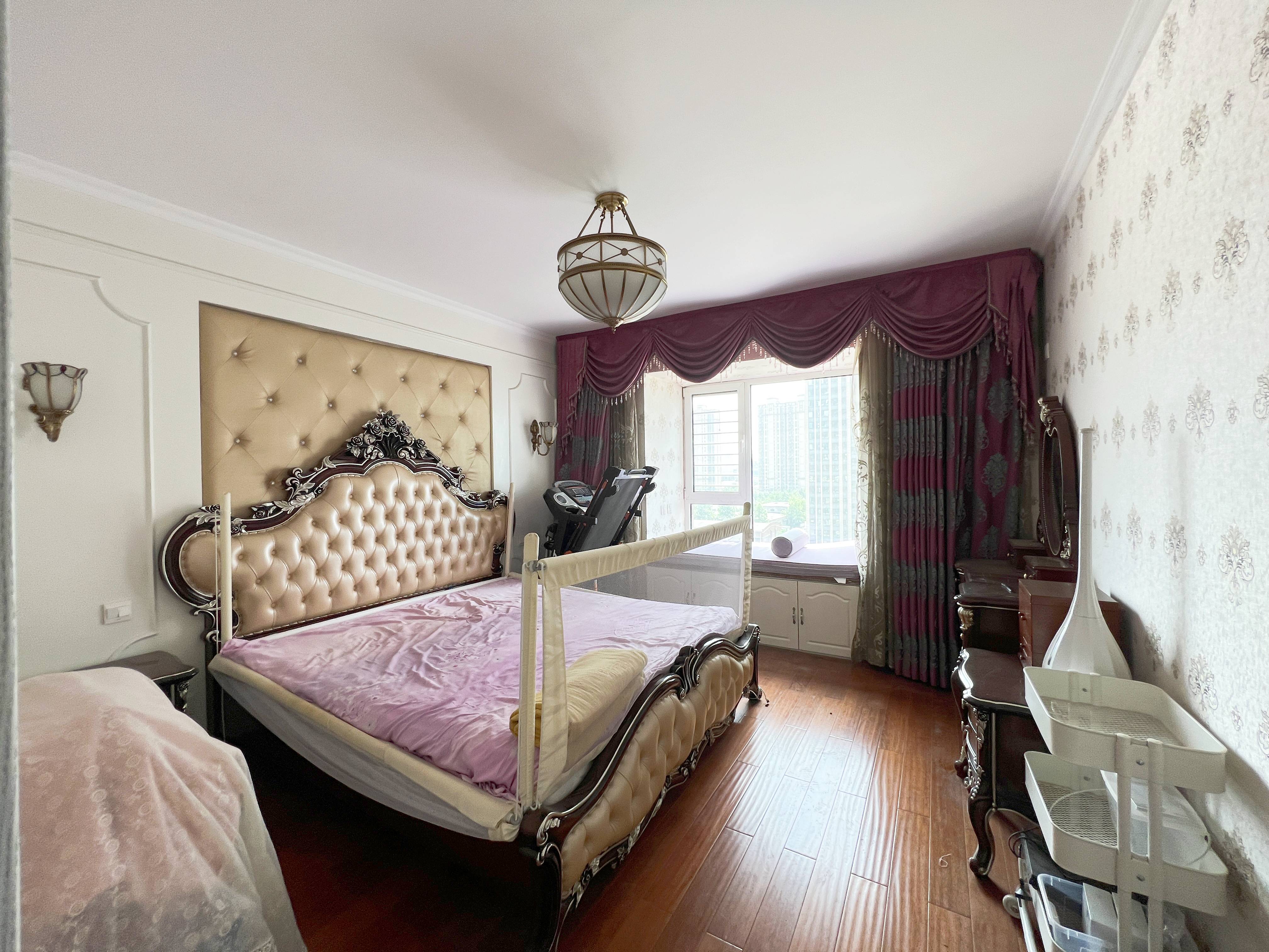 绿地新里梵尔赛公馆