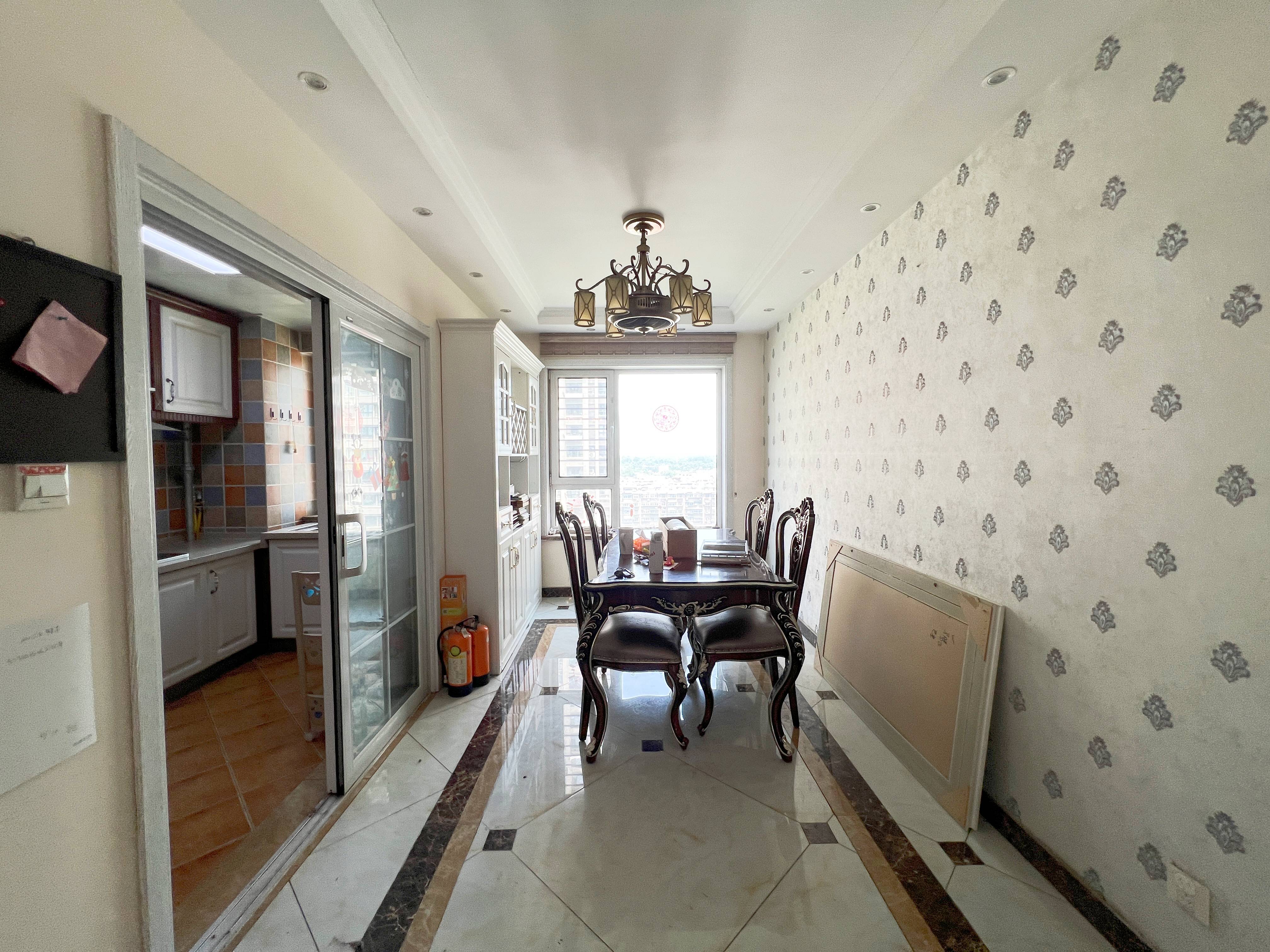 绿地新里梵尔赛公馆