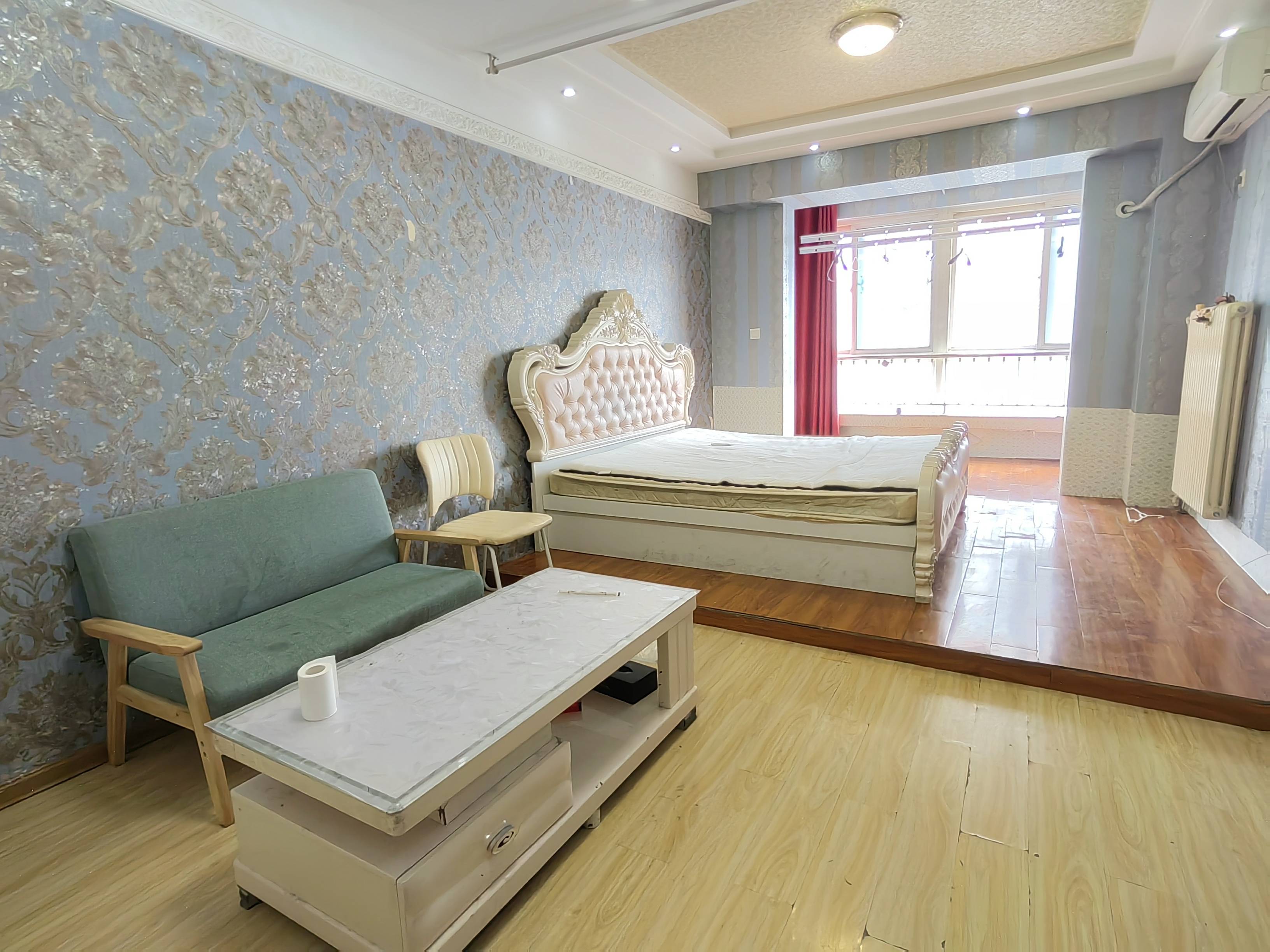 整租·海蔚广场小区 南北