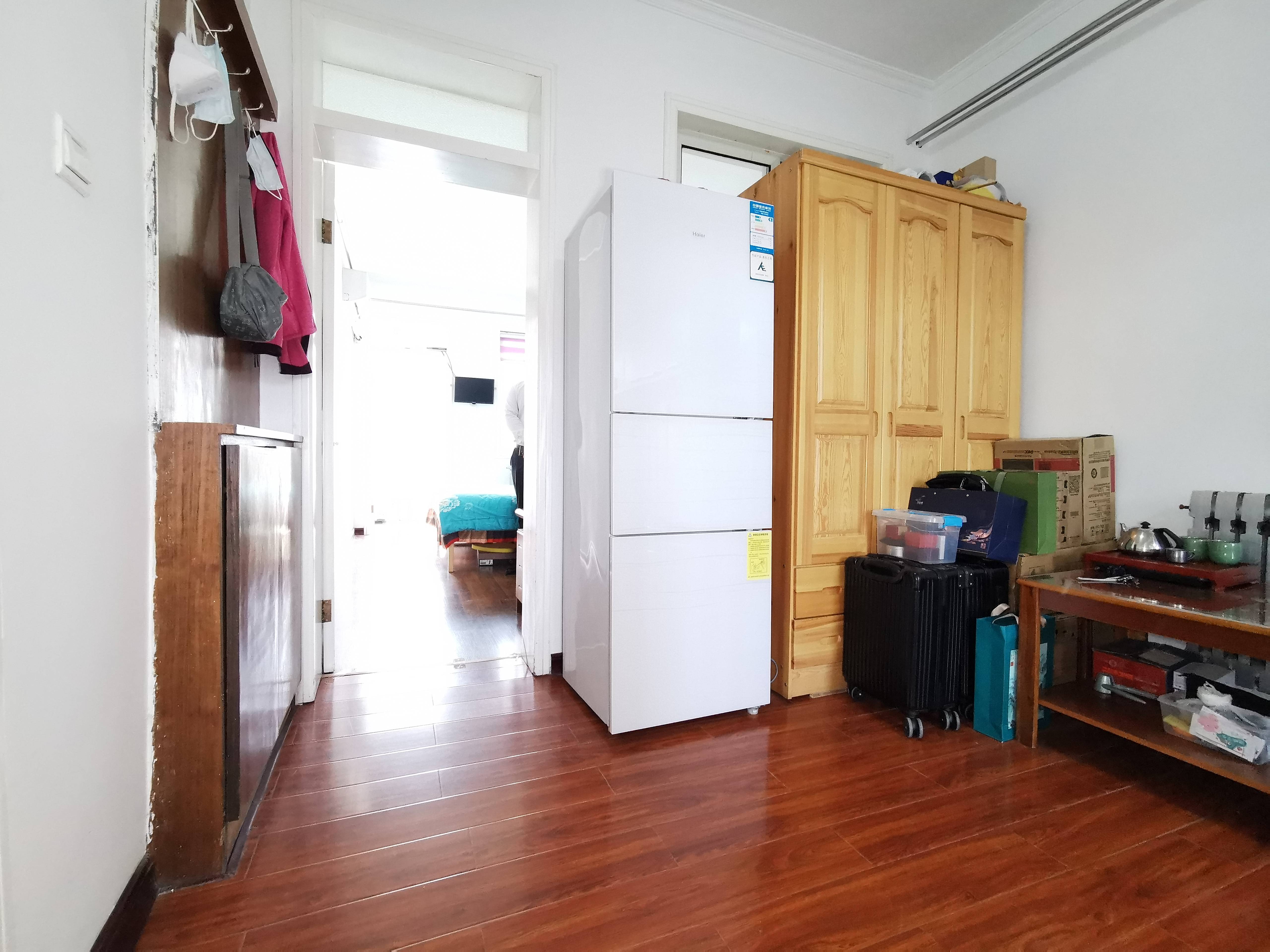  闵子骞路34号（竞技体育学校第二宿舍） 南北