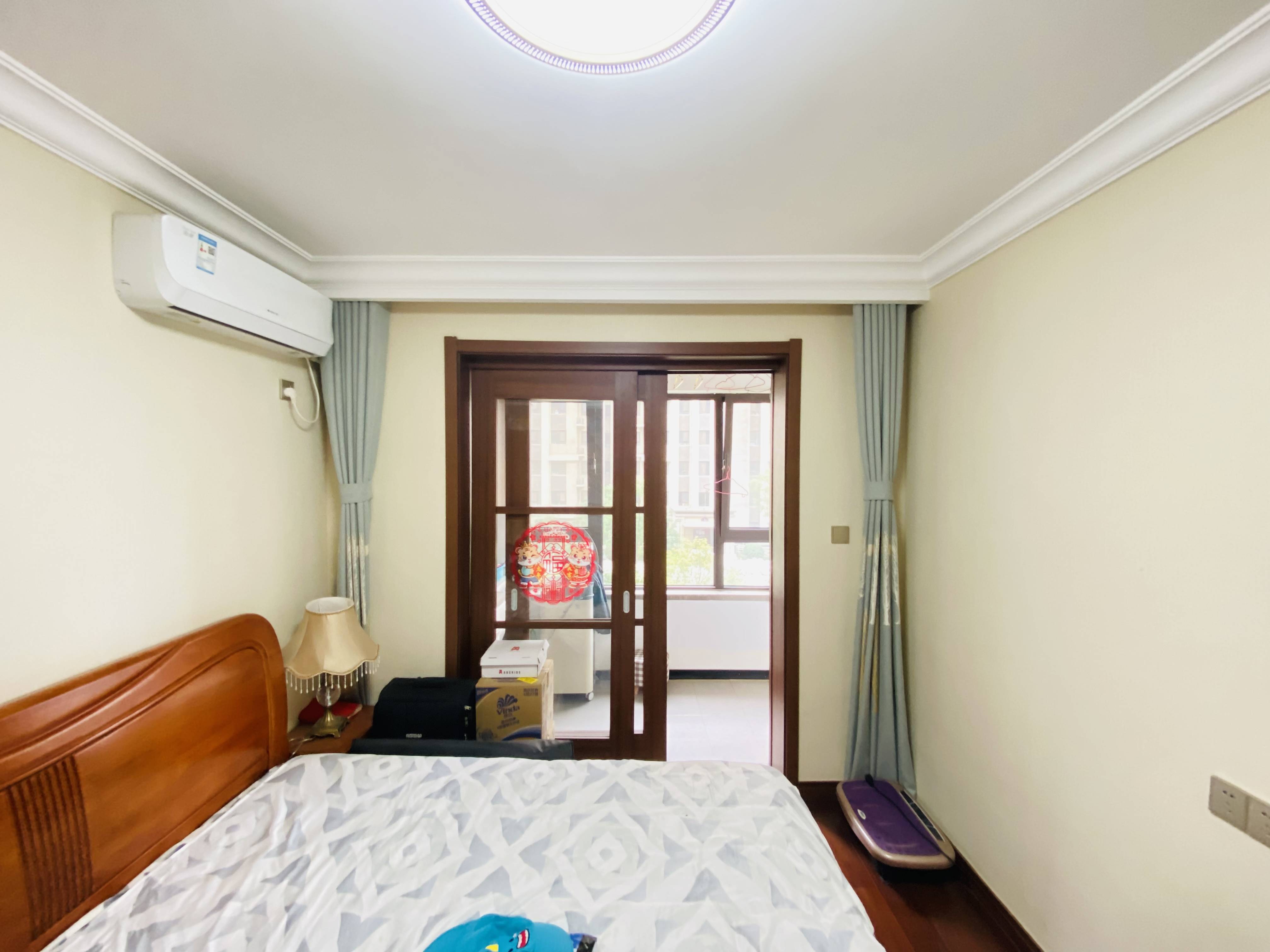 旭辉银盛泰金域蓝山