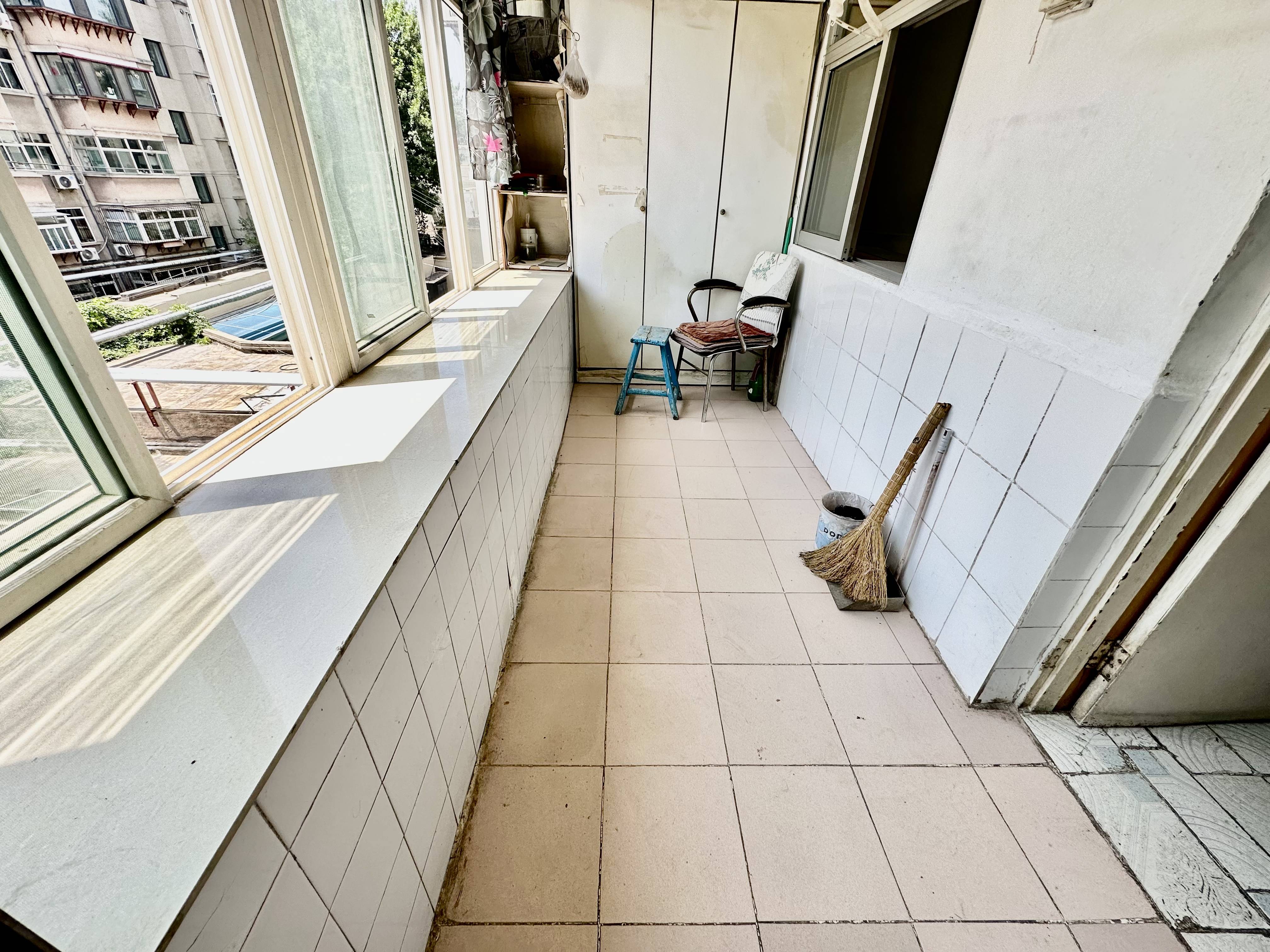 建国小经三路单位宿舍