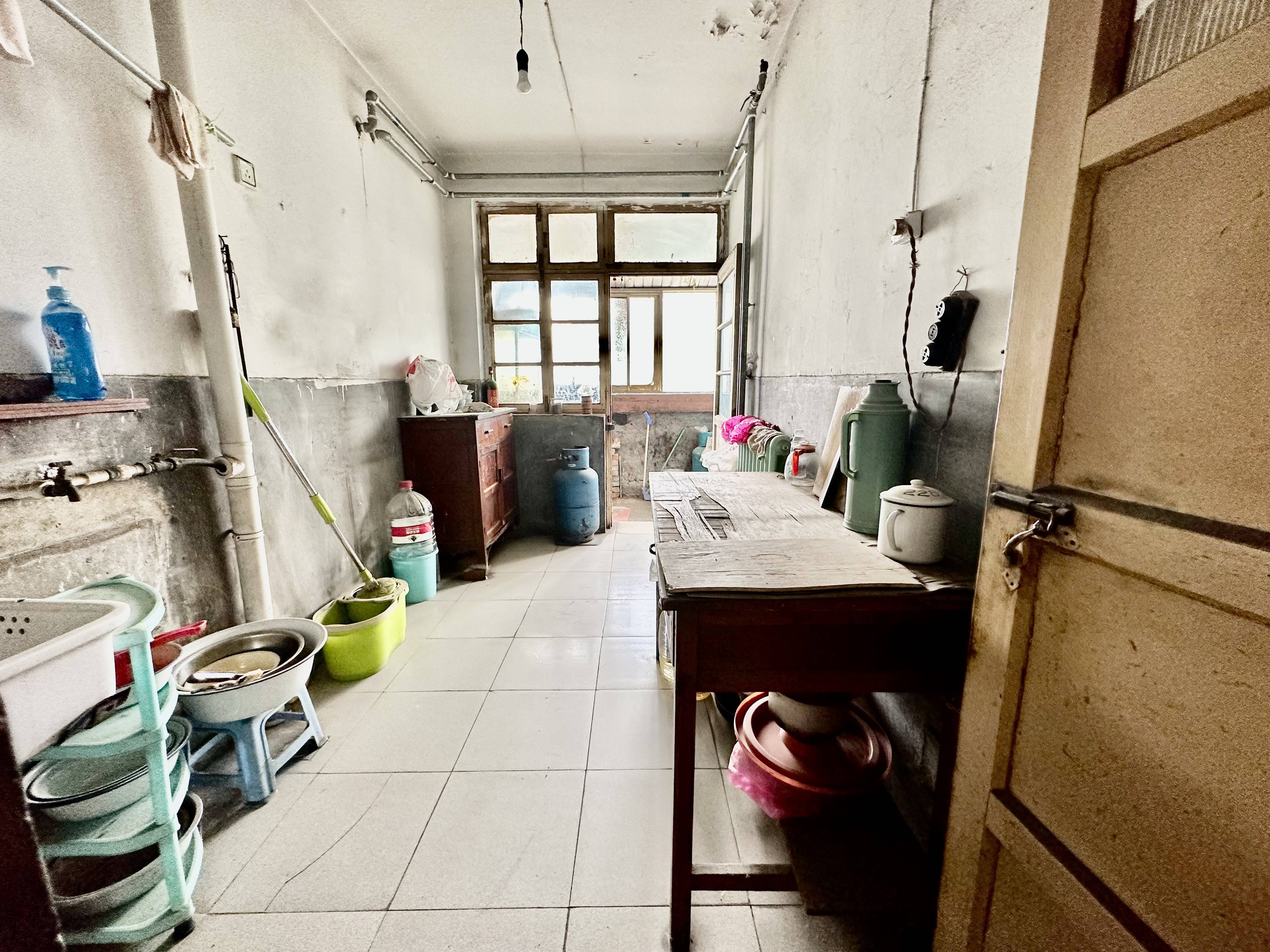 建国小经三路单位宿舍