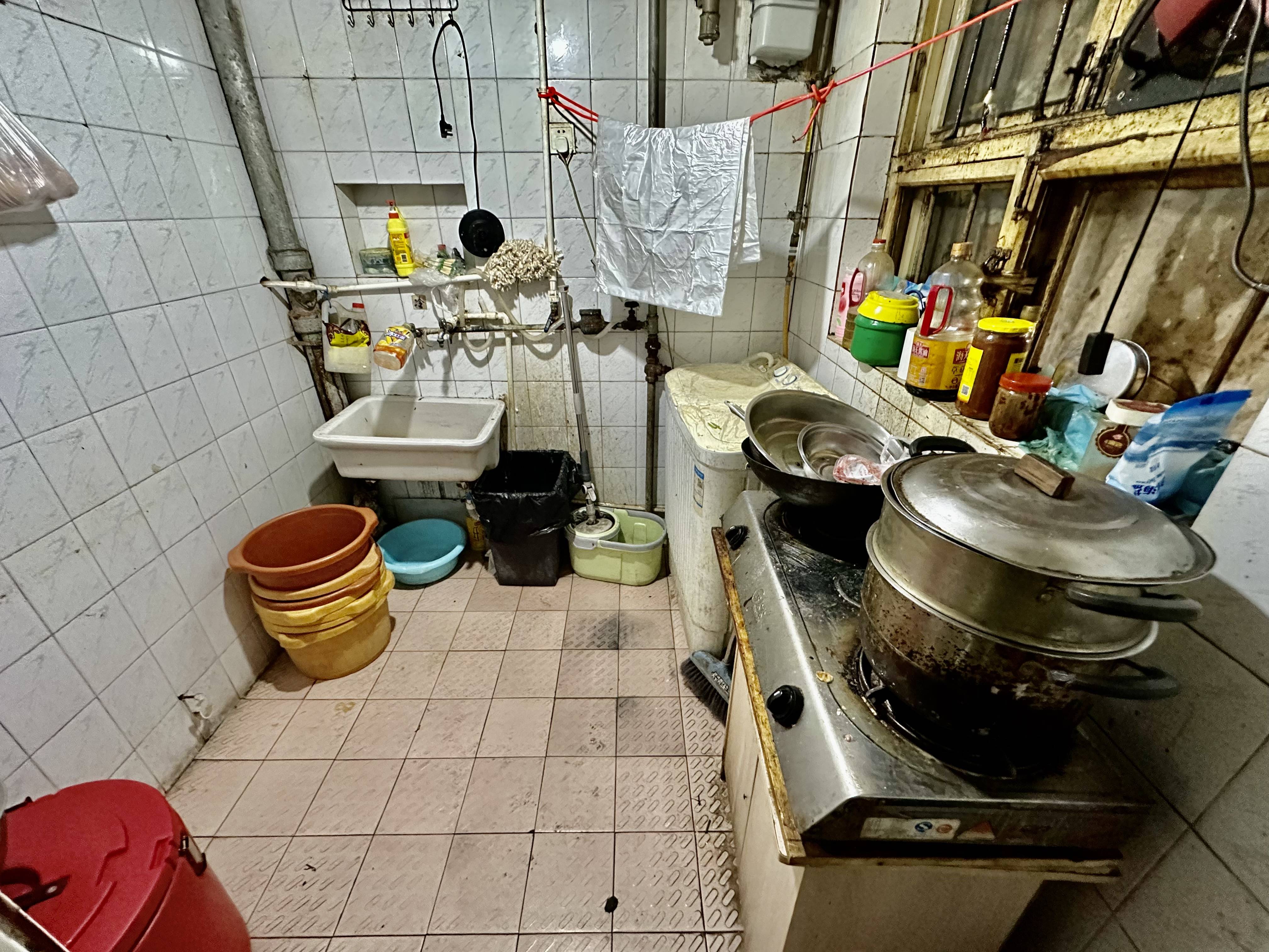 纬一路后街19号