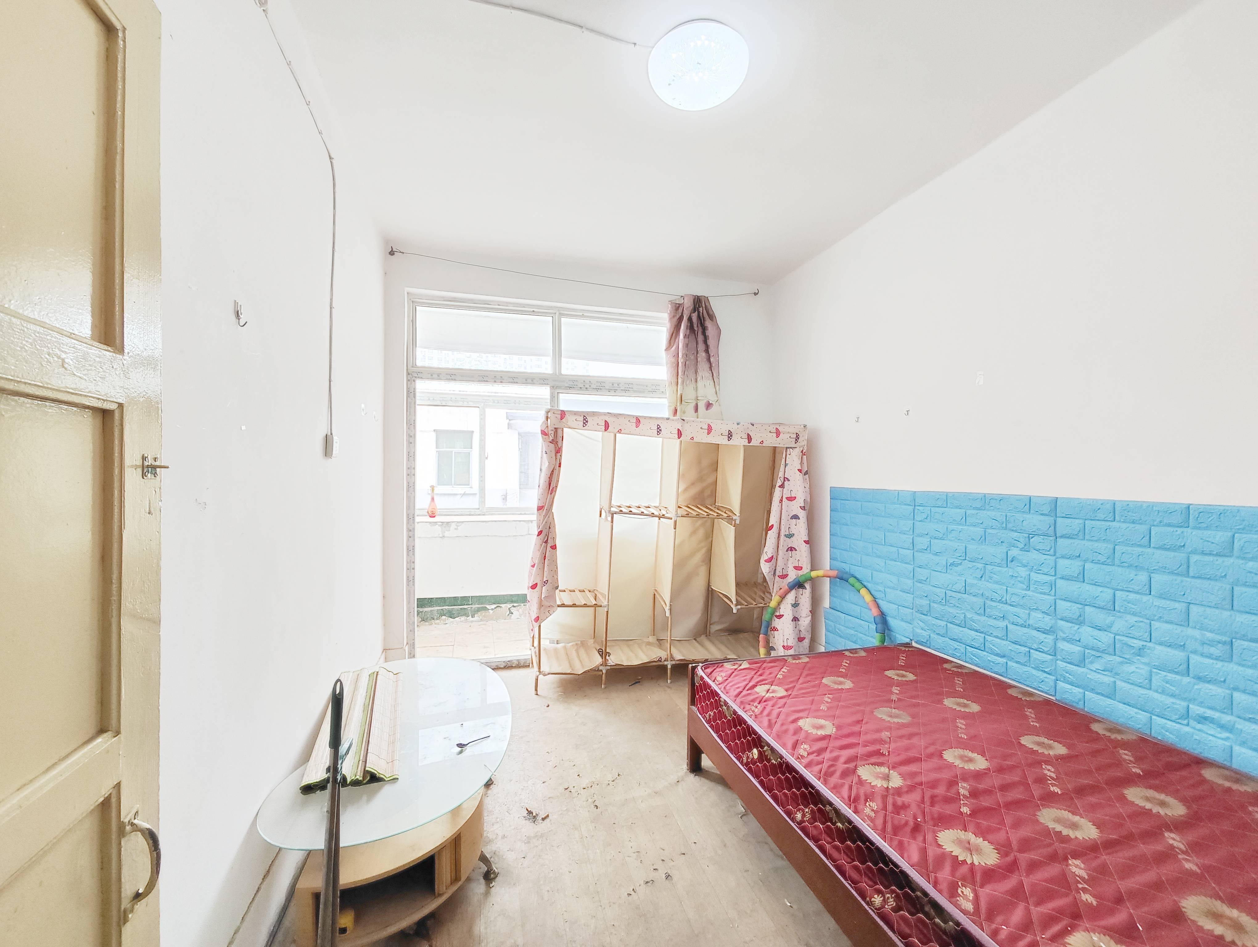  西市场新出~主打就是一个便宜~出行方便~地铁口~邻火车站~省立医院