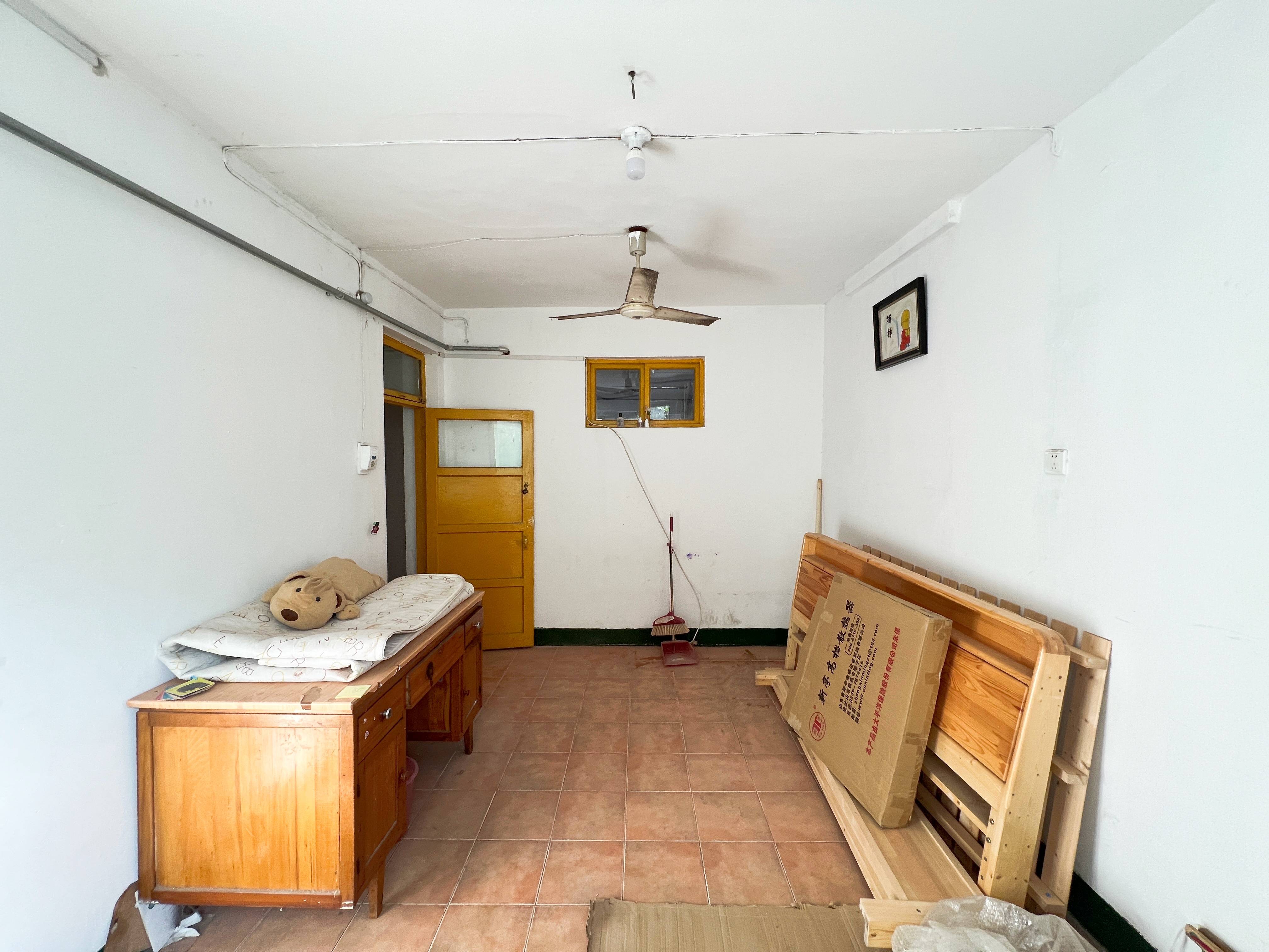 黄岗东路单位宿舍