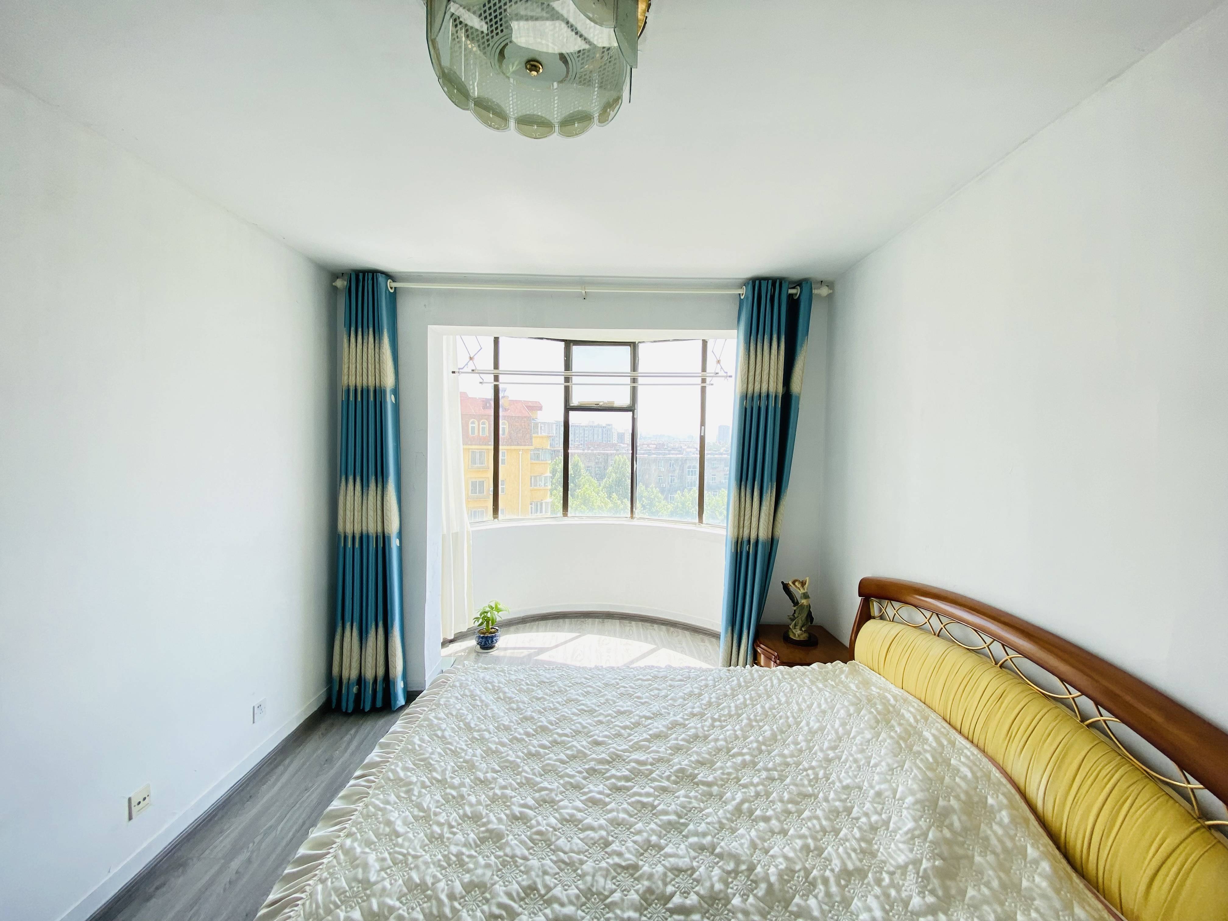 济钢新村中心区