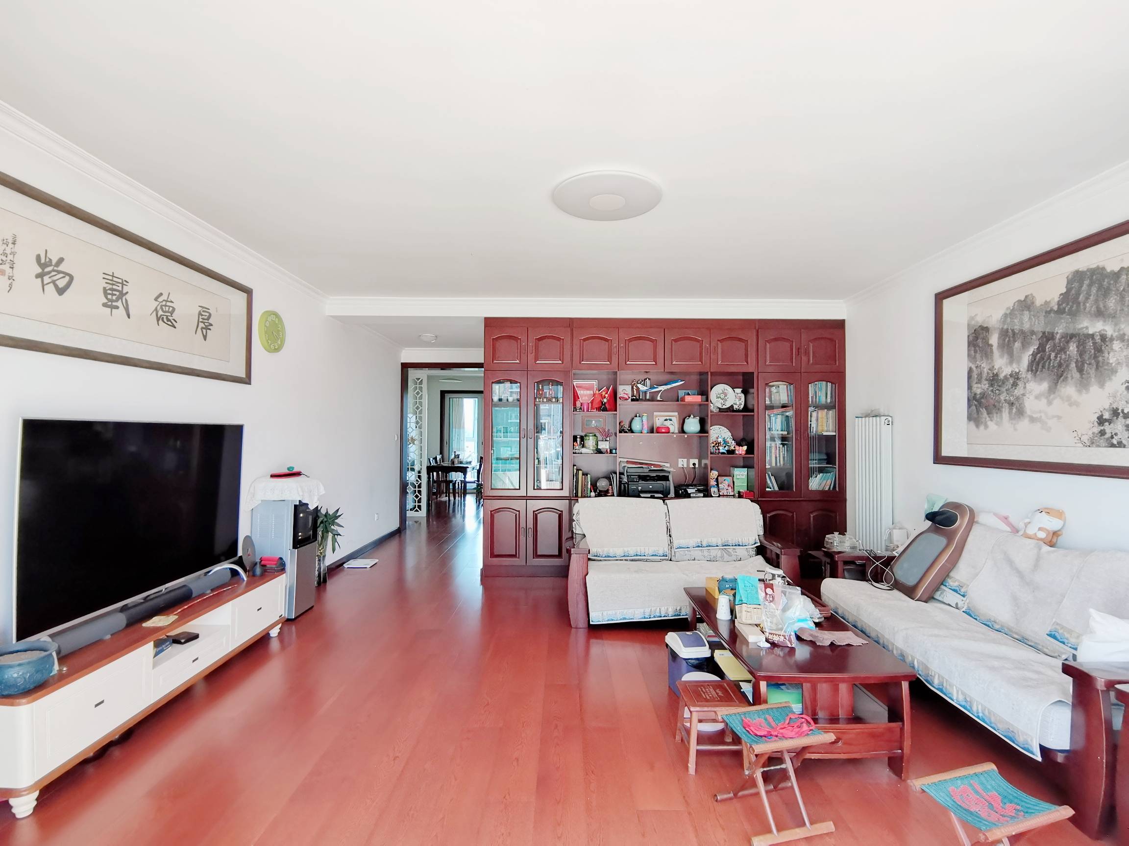  保真.CBD次新房.大三室非顶楼.送露台.带车位近省博