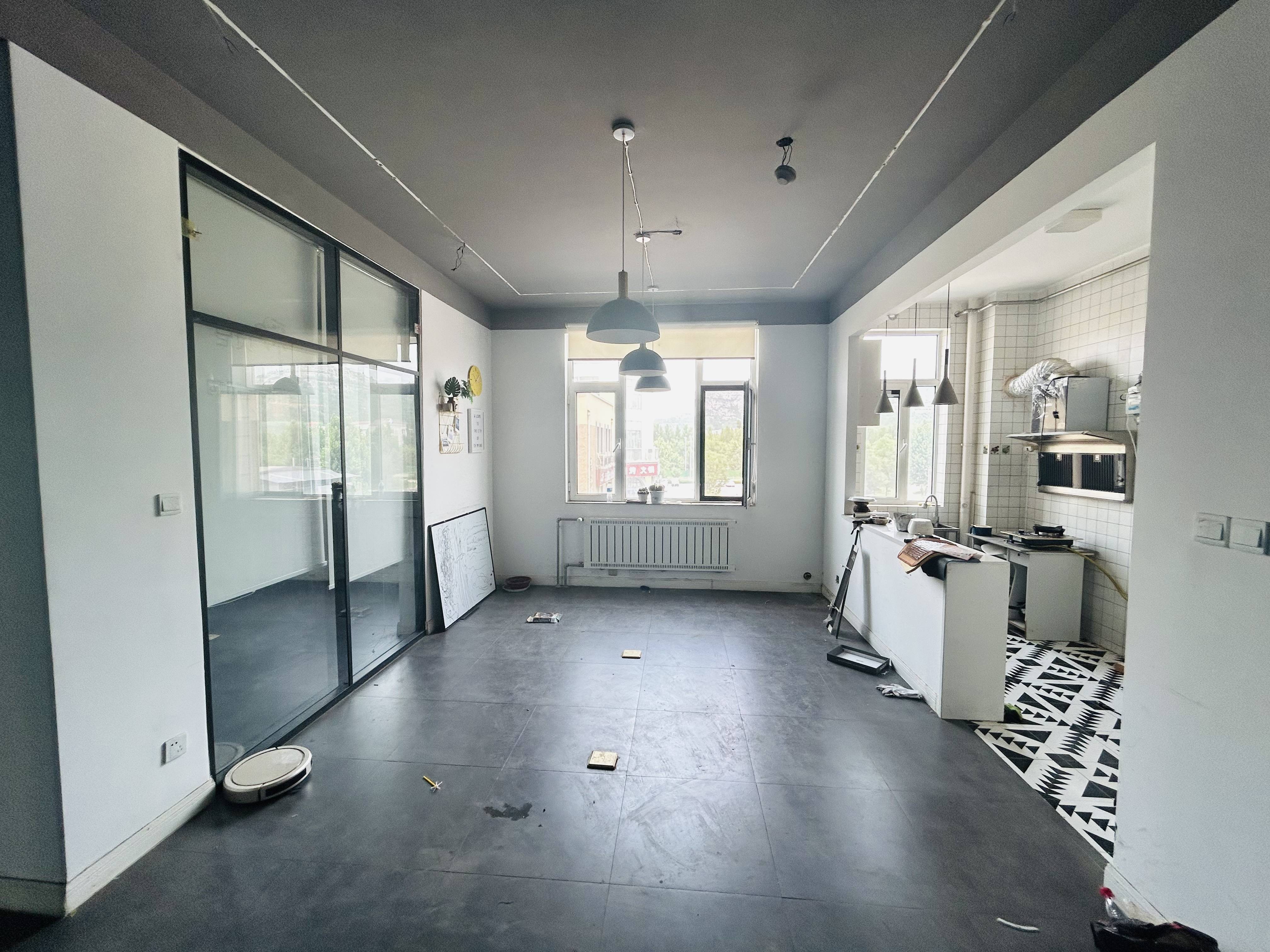  大学路 鲁商常春藤  2