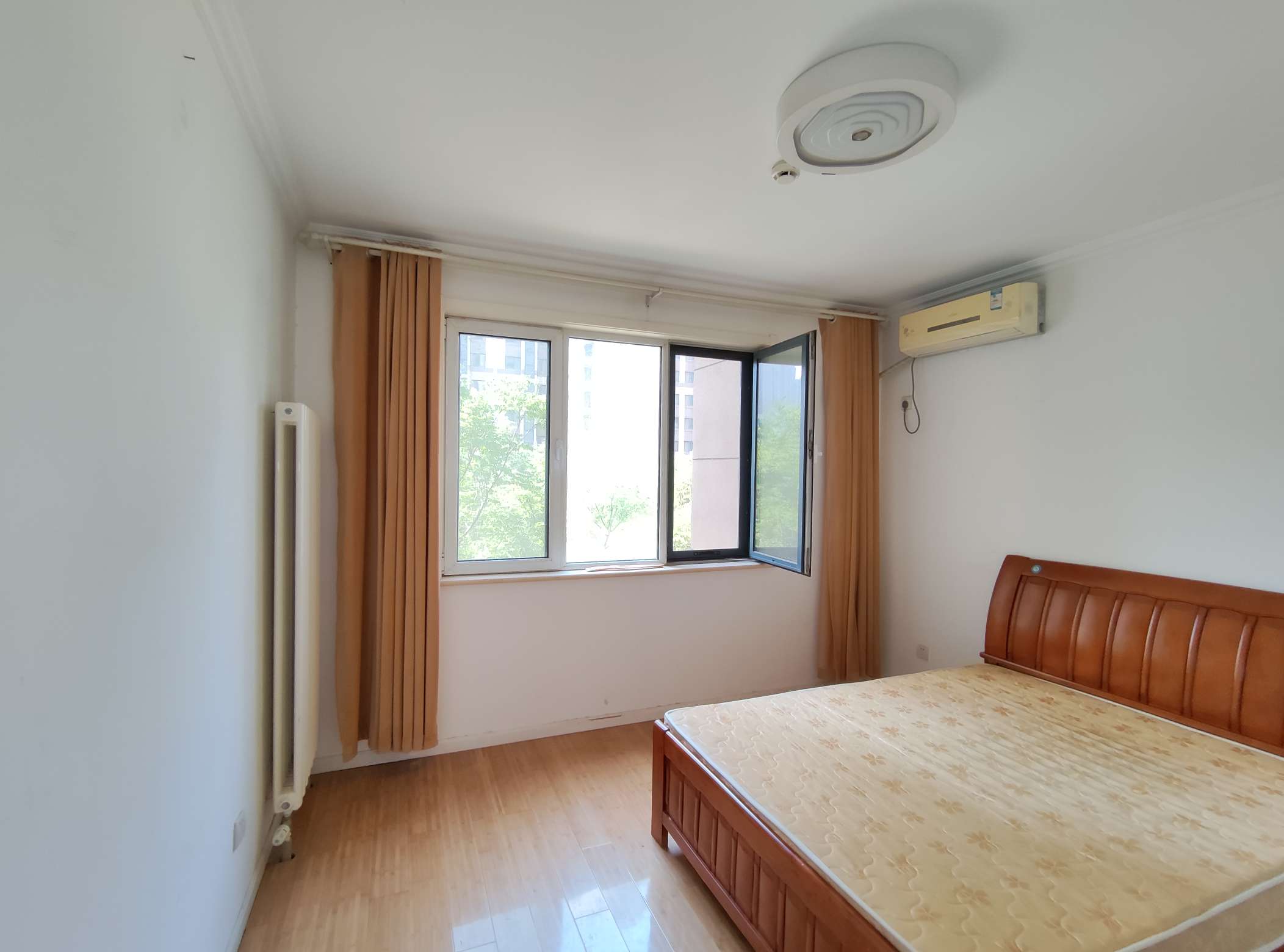 东城逸家逸俊园