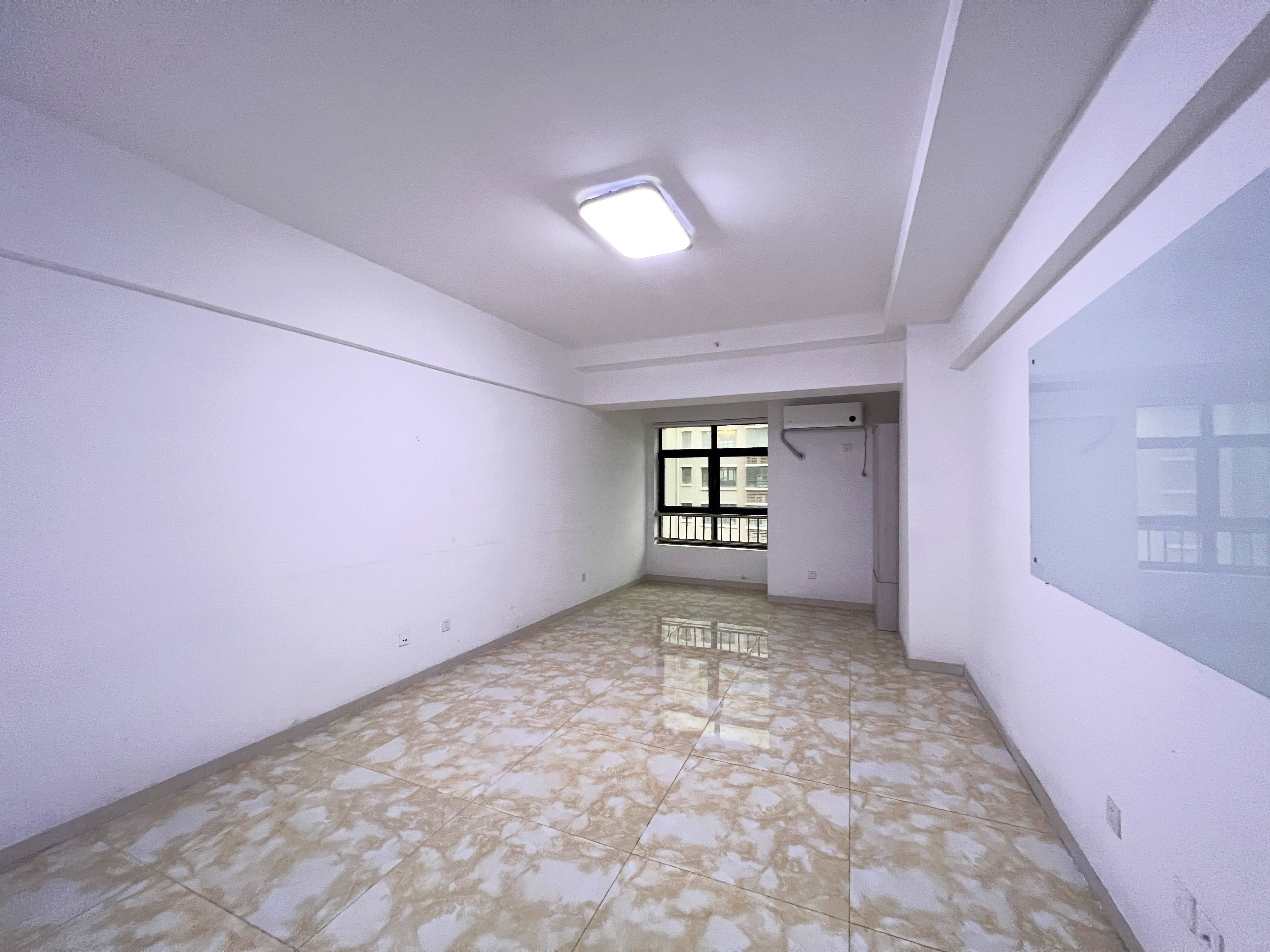 南益名泉春晓公寓