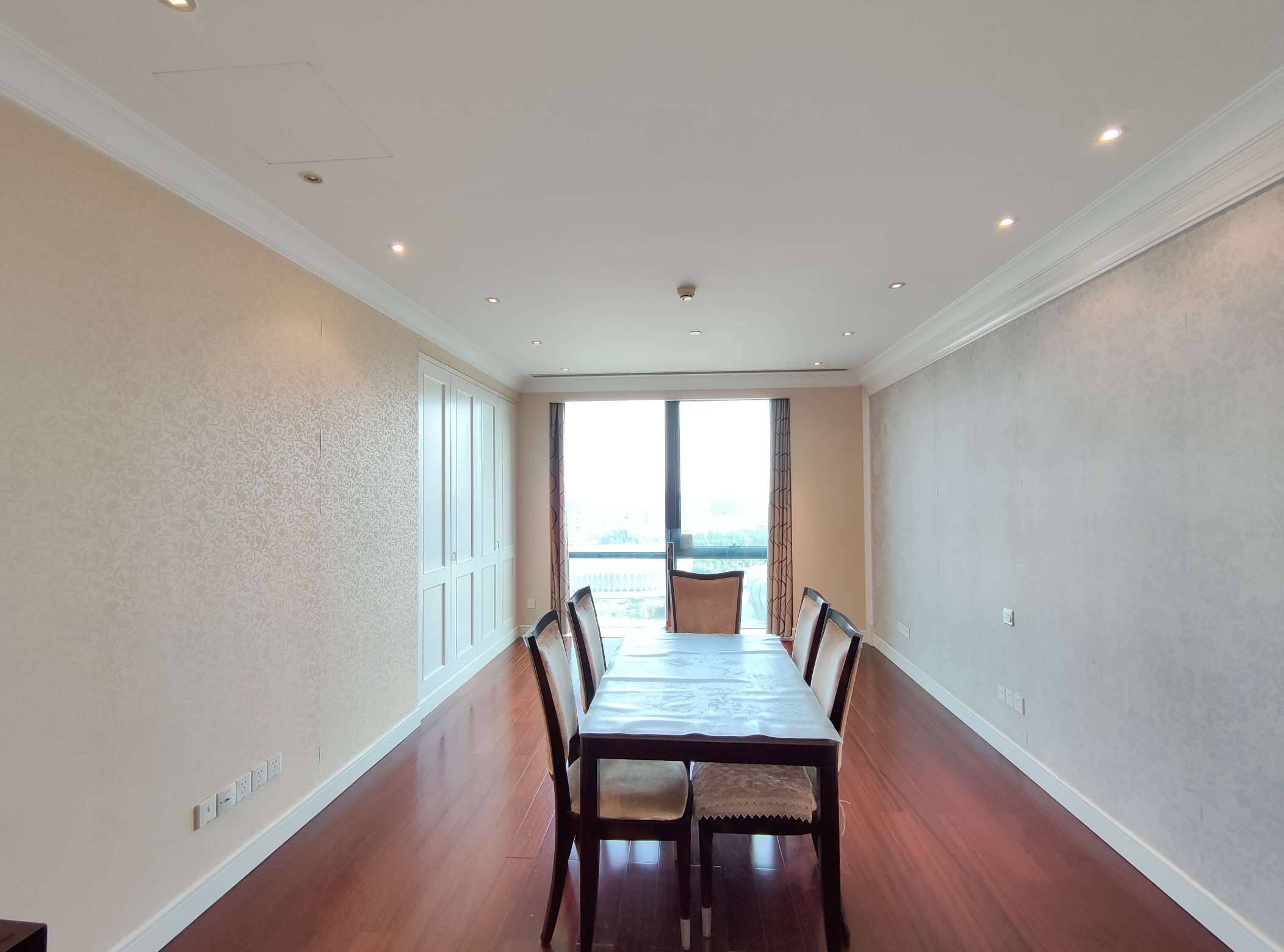  海尔绿城全运村玉兰公寓 北