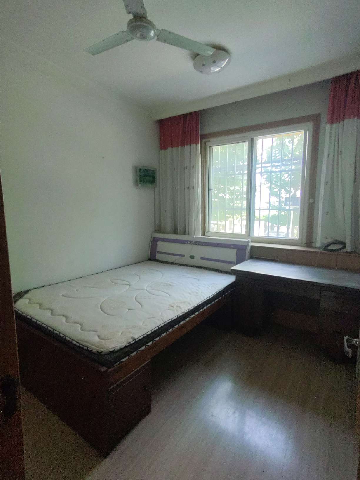 眼明泉小区
