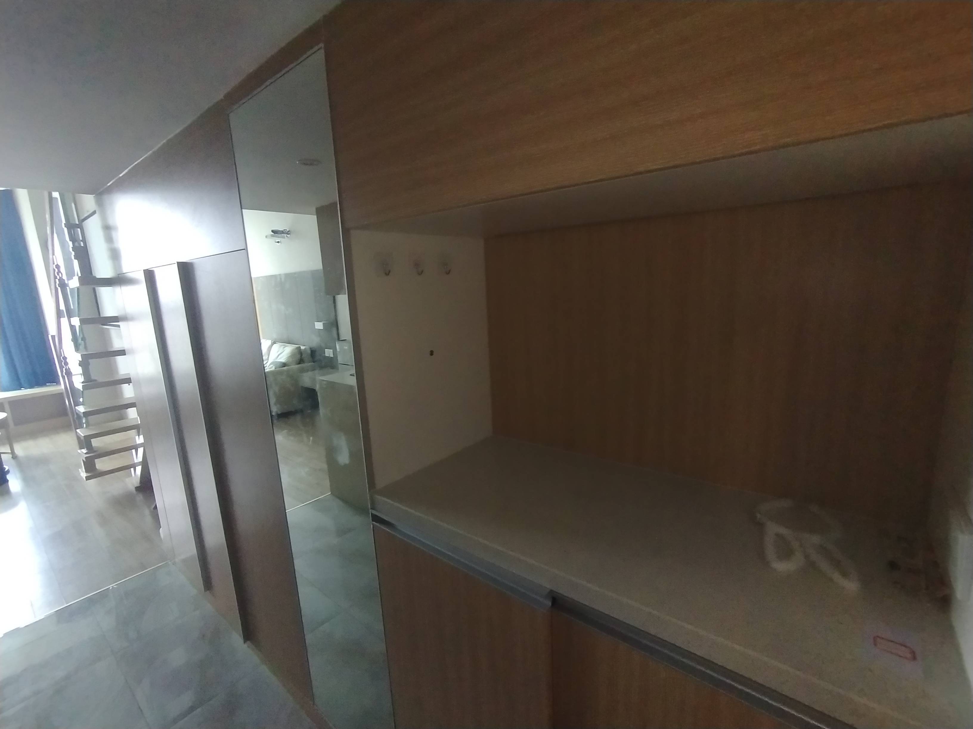 万科大都会万公馆